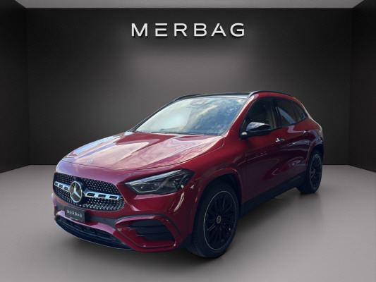 MERCEDES-BENZ GLA 200 Night Star 7G-D