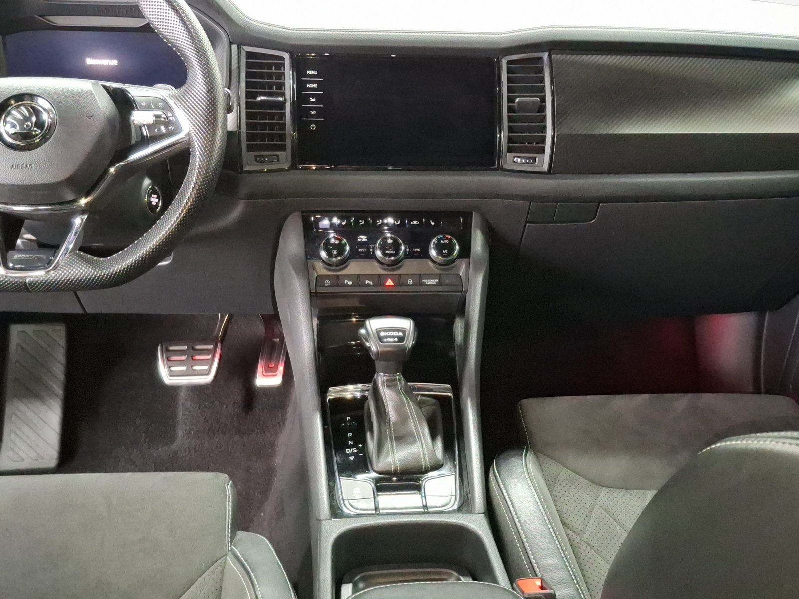 SKODA Kodiaq 2.0 TSI 4x4 SportLine-image-10