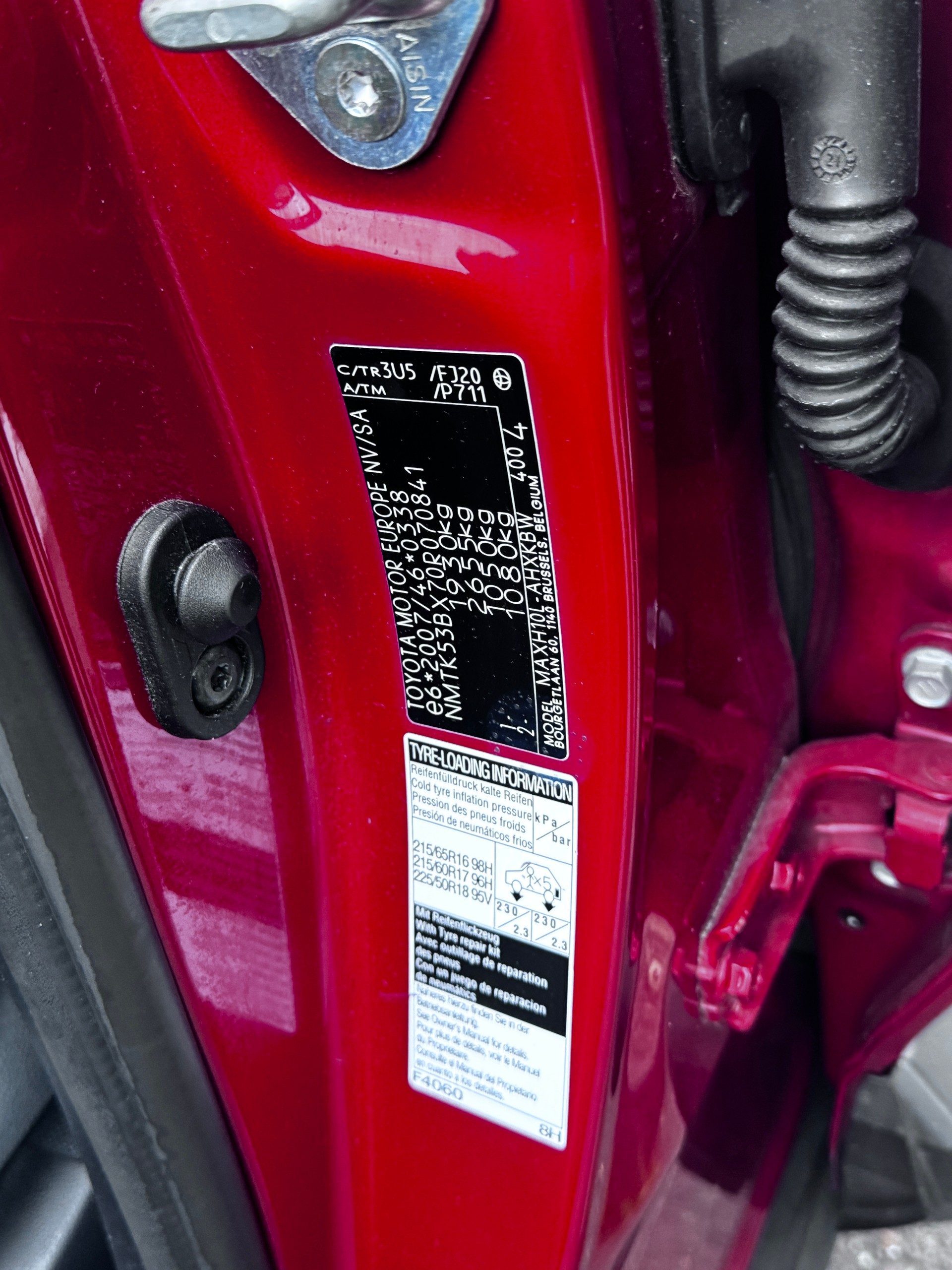 TOYOTA 2.0 VVTi HSD Trend-image-4