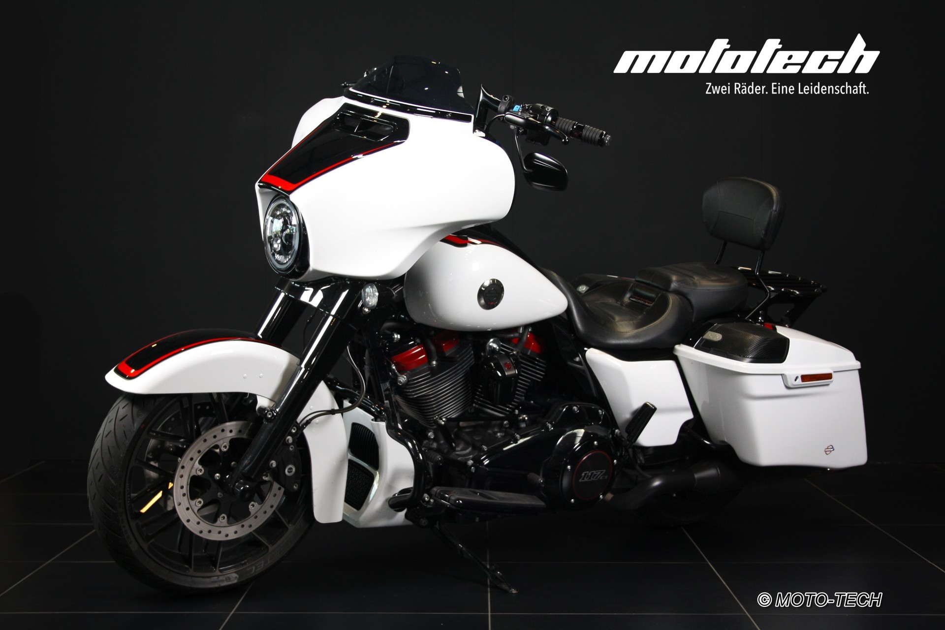 HARLEY-DAVIDSON FLHXSE-image-5