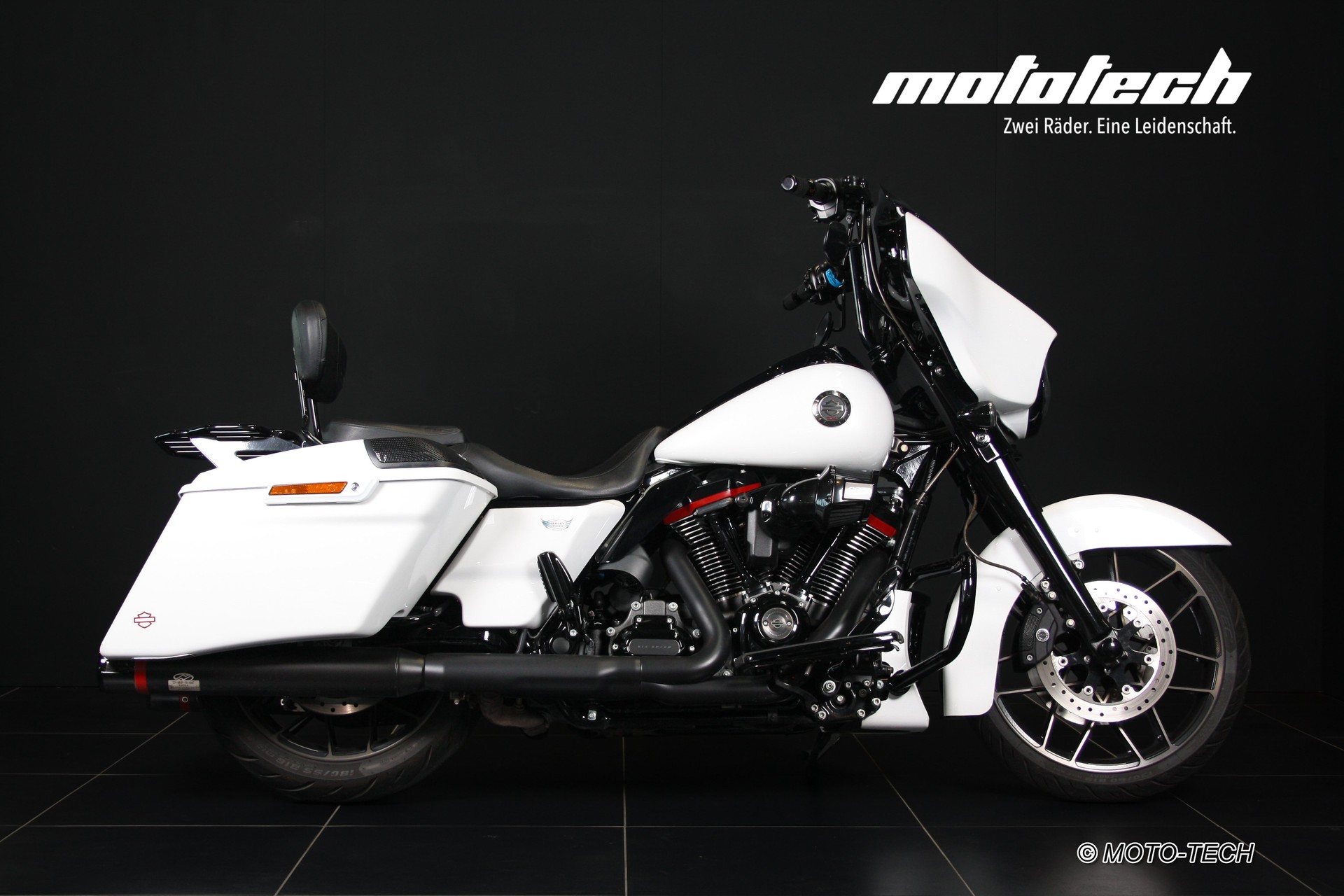 HARLEY-DAVIDSON FLHXSE-image-1