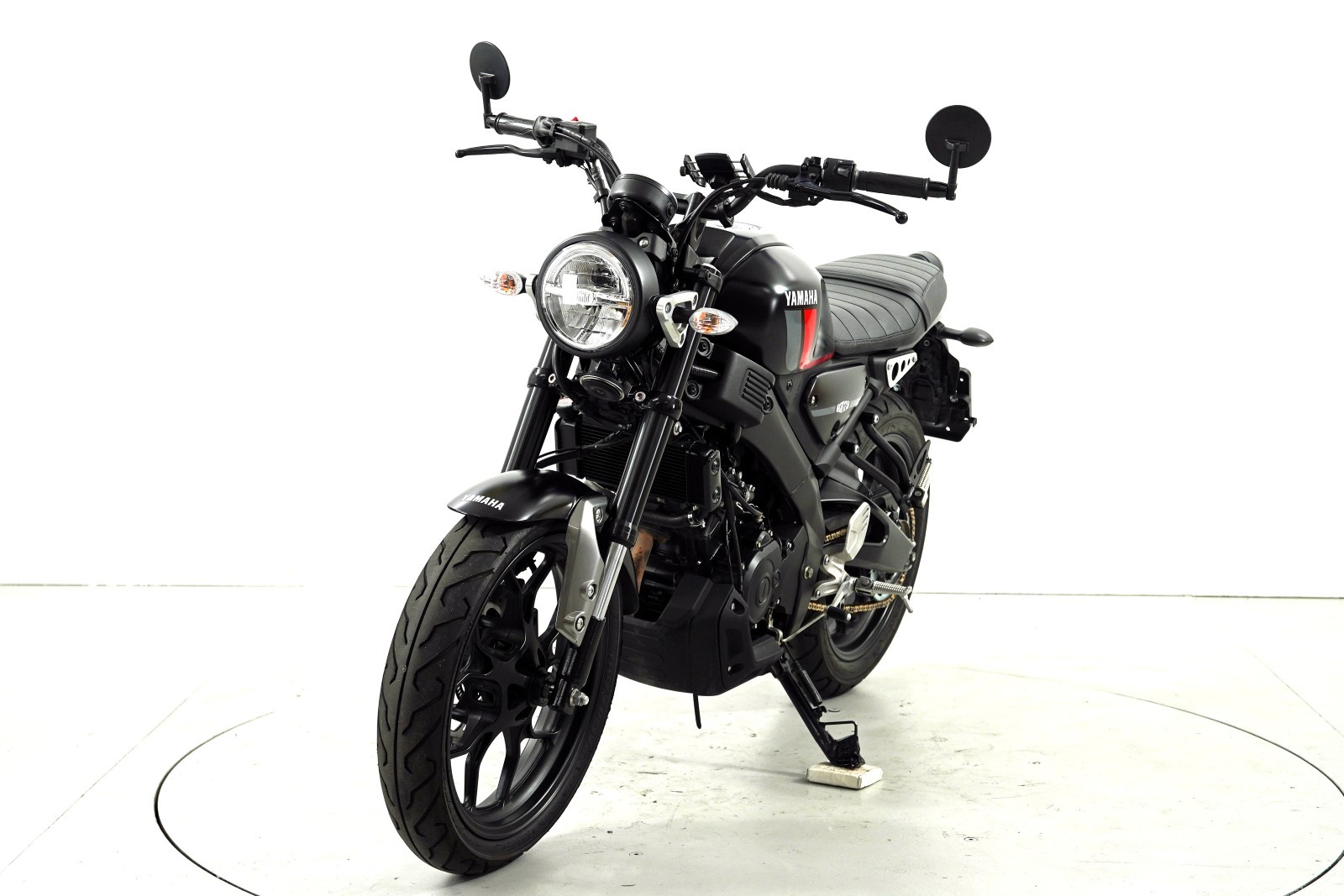 YAMAHA XSR 125 ABS-image-2