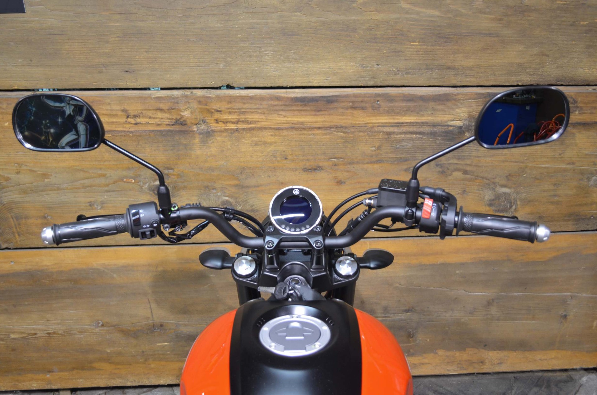 YAMAHA XSR 125 ABS-image-2