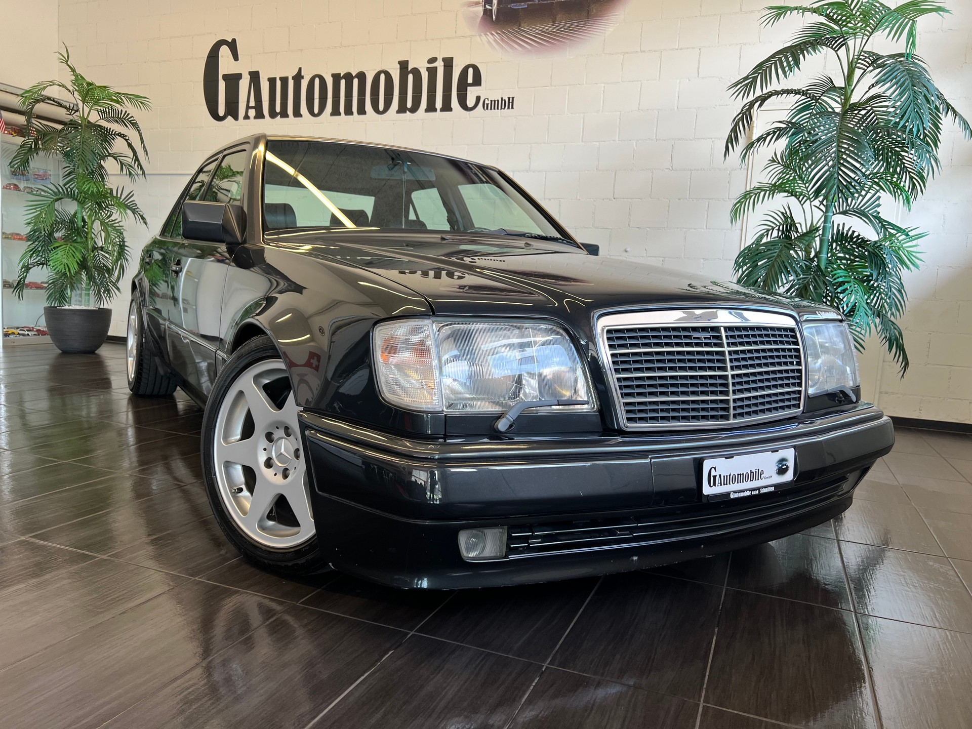 MERCEDES-BENZ 500 E Automatic ⭐️-showroom-element-1