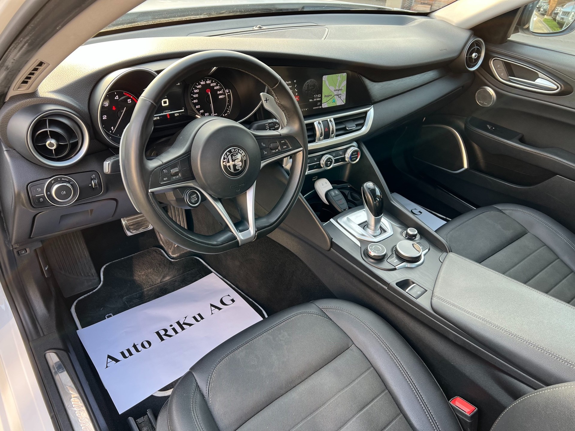 ALFA ROMEO Giulia 2.2 JTDM Super Automatic-image-10