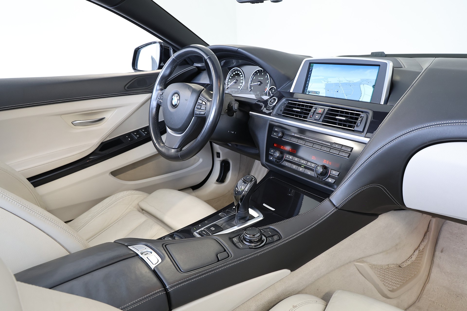 BMW 650i Cabrio-image-14