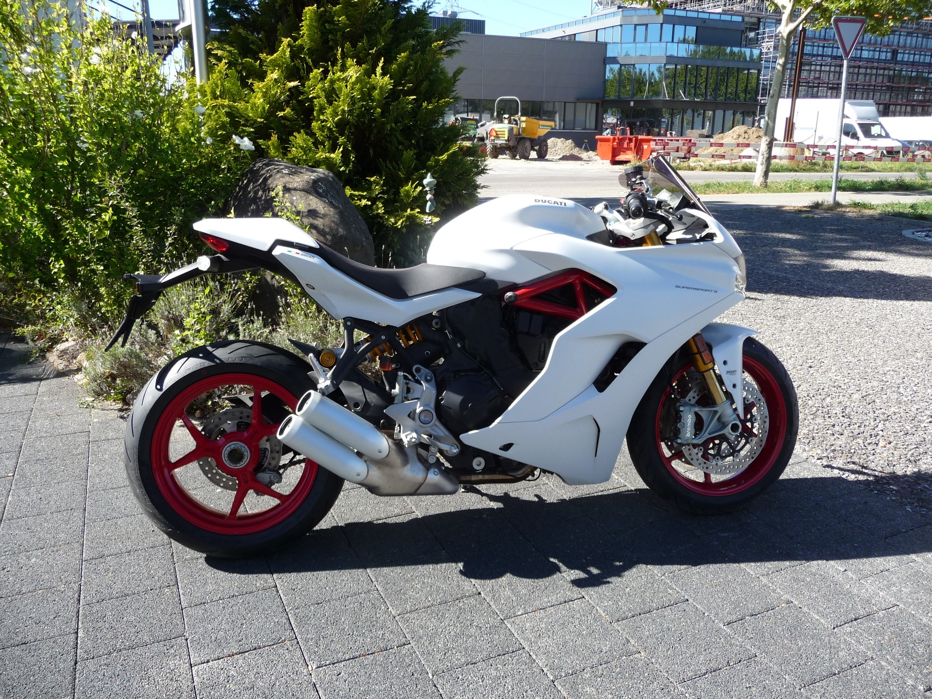 DUCATI 950 Supersport S-showroom-element-1