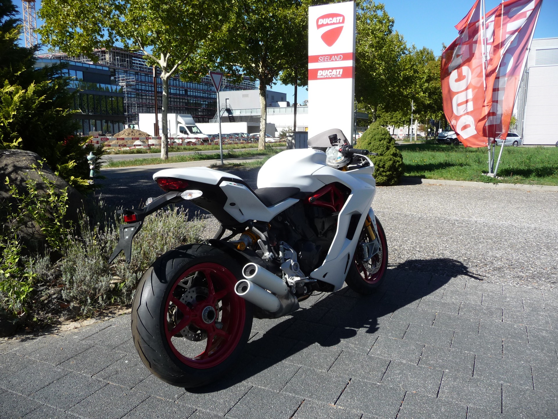 DUCATI 950 Supersport S-showroom-element-2