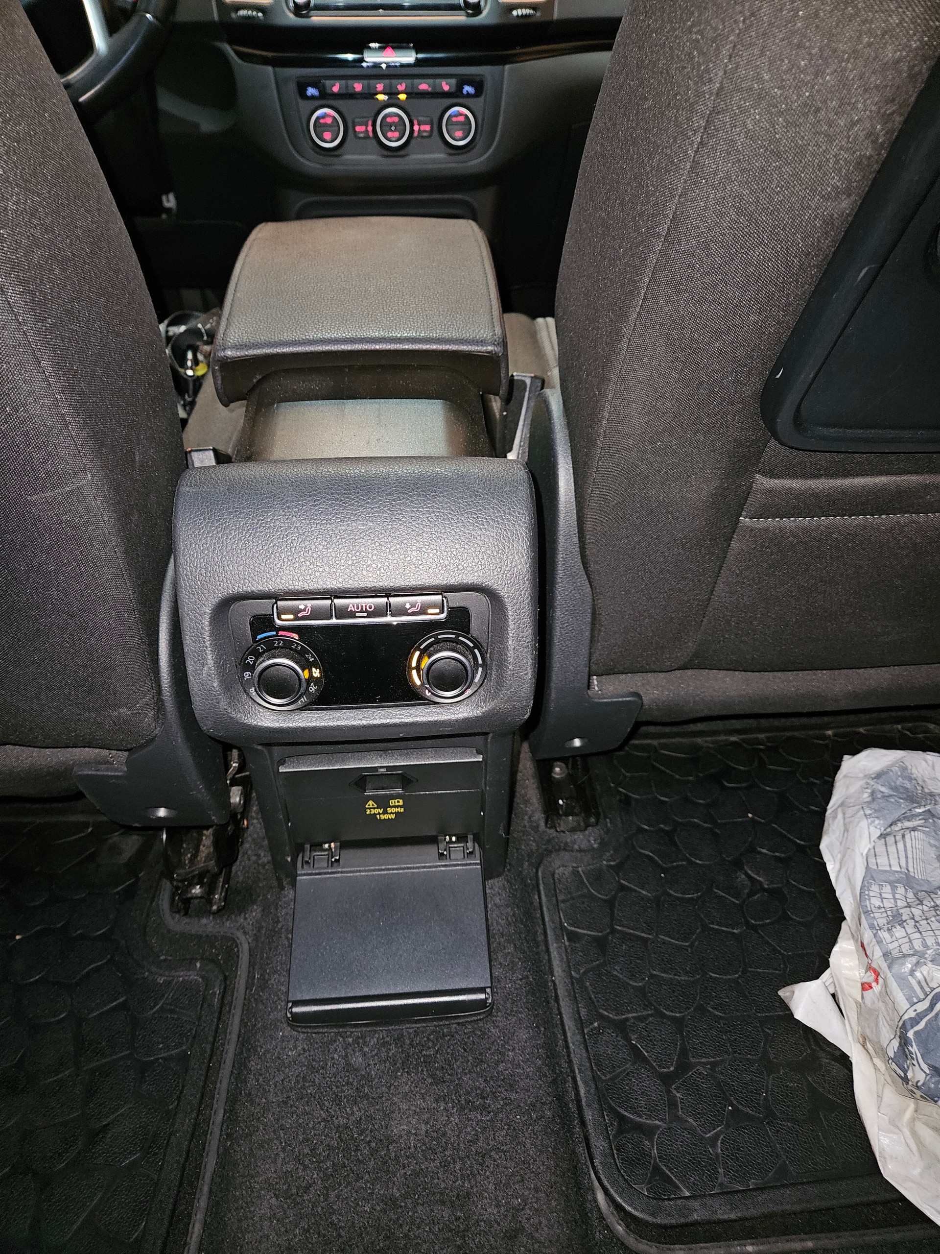 SEAT Alhambra 2.0 TDI DSG Style-image-13
