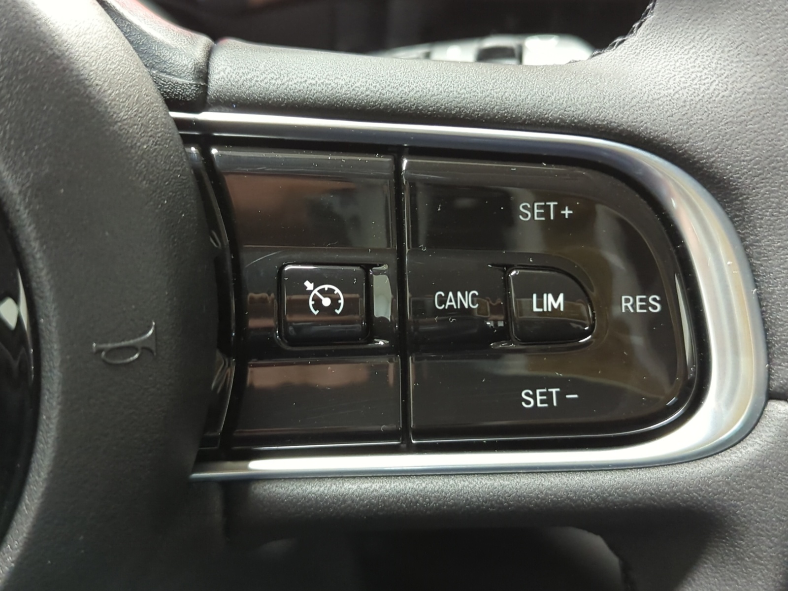 FIAT 500 BEV Swiss Edition 118 PS-image-18