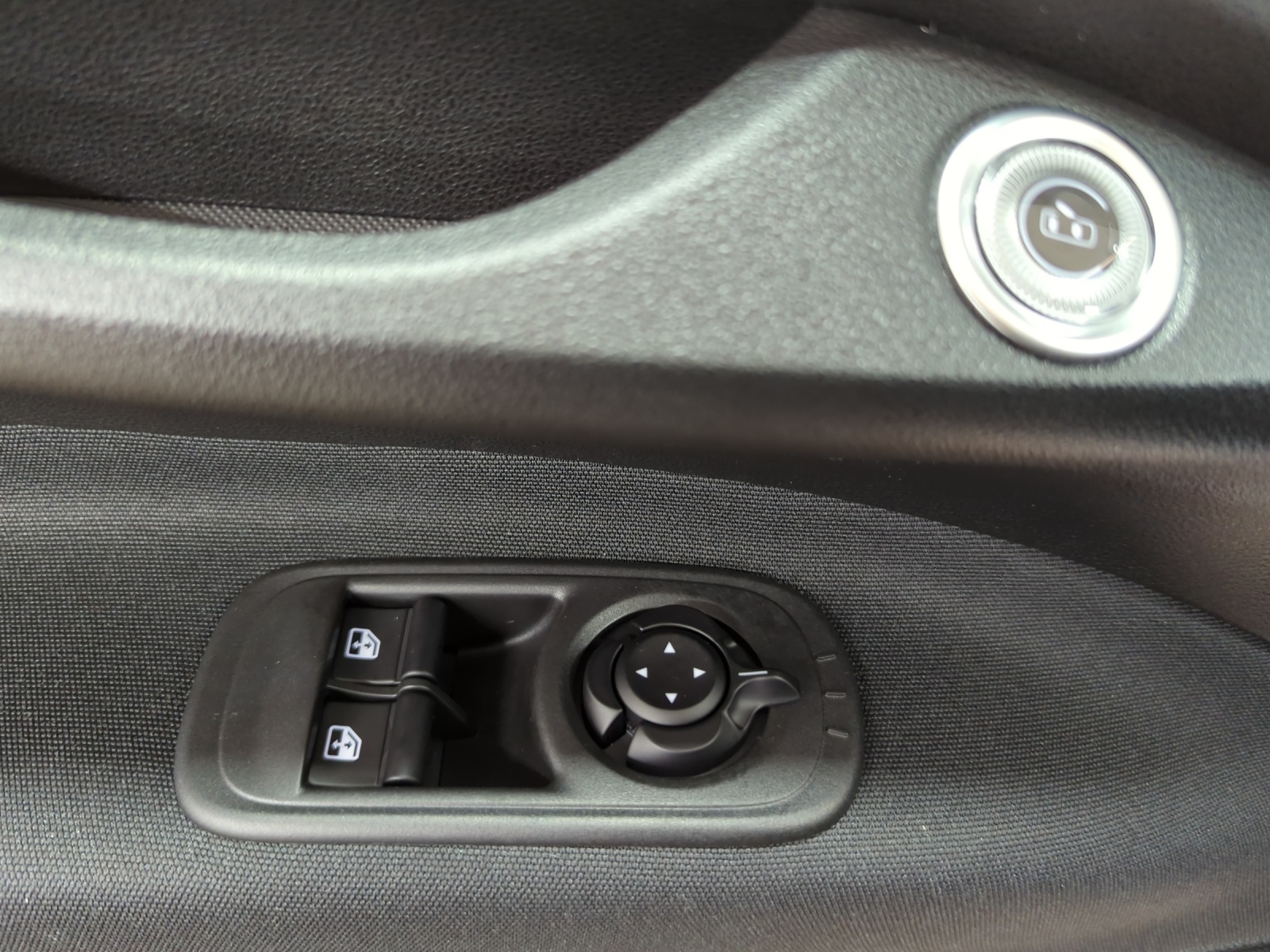 FIAT 500 BEV Swiss Edition 118 PS-image-15