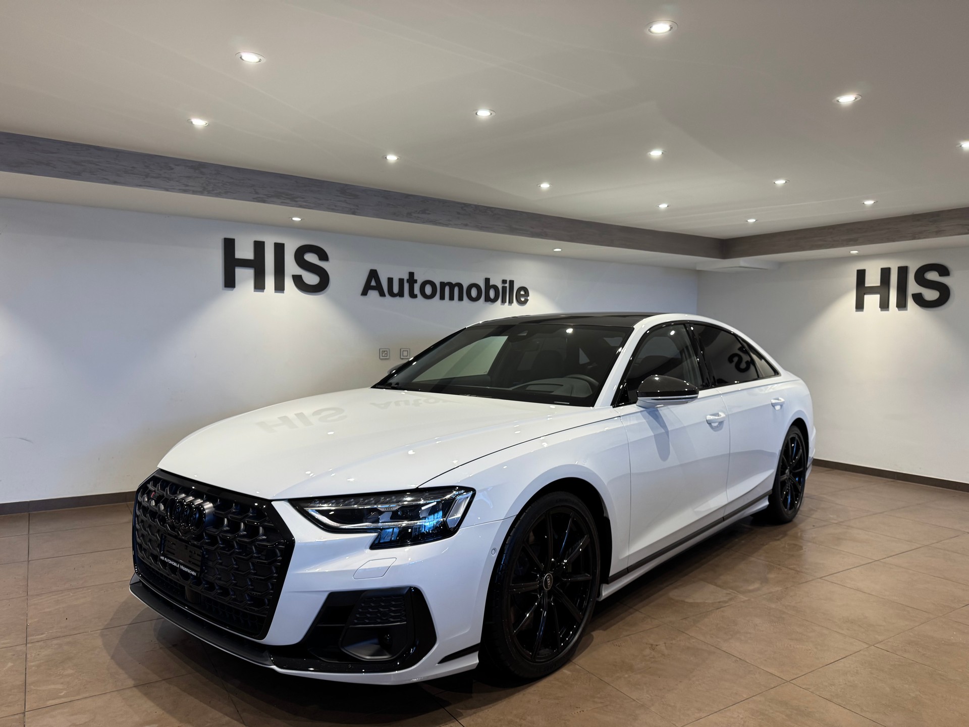 AUDI S8 4.0 V8 TFSI quattro T-Tronic-showroom-element-1