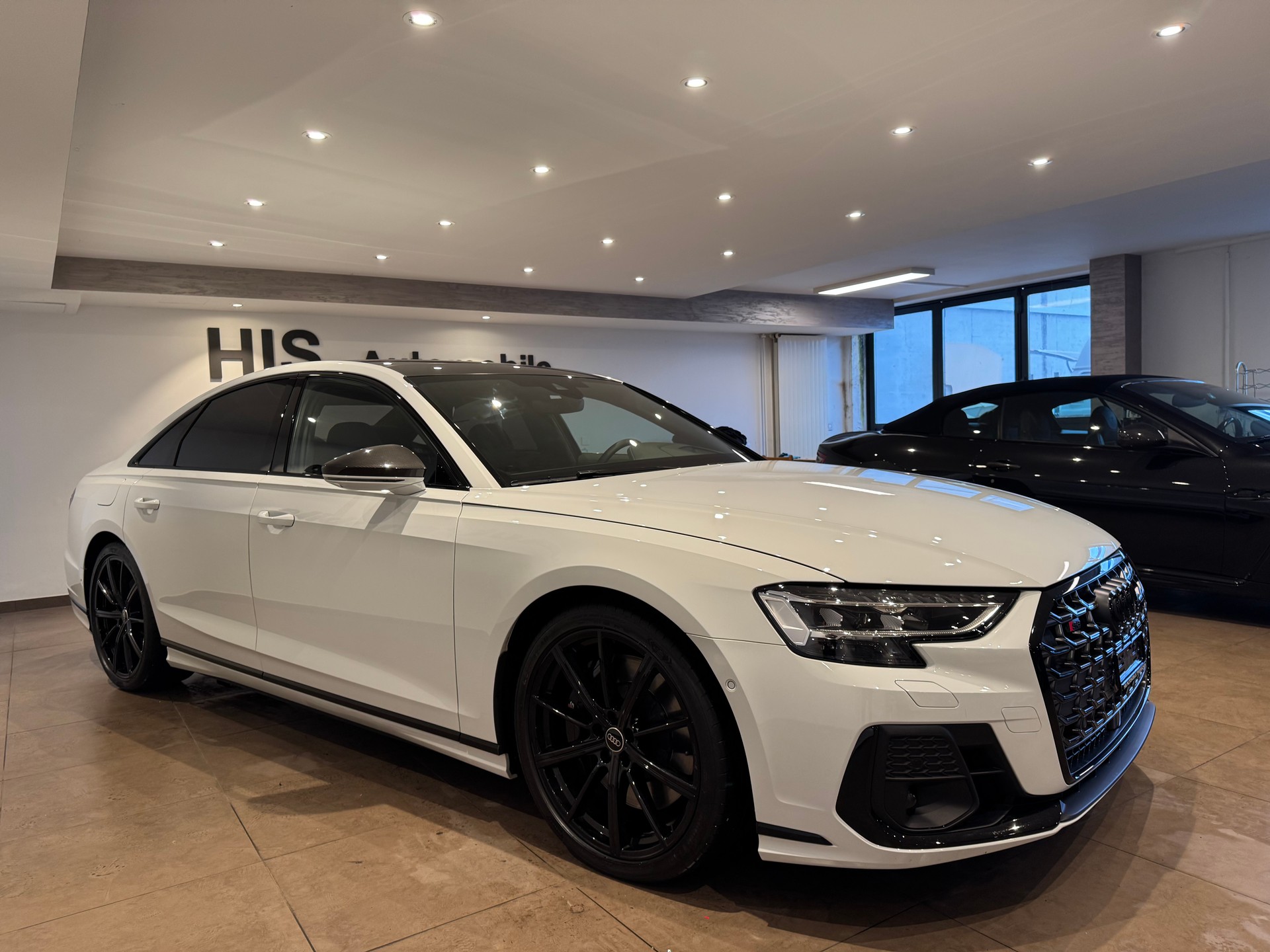 AUDI S8 4.0 V8 TFSI quattro T-Tronic-showroom-element-3