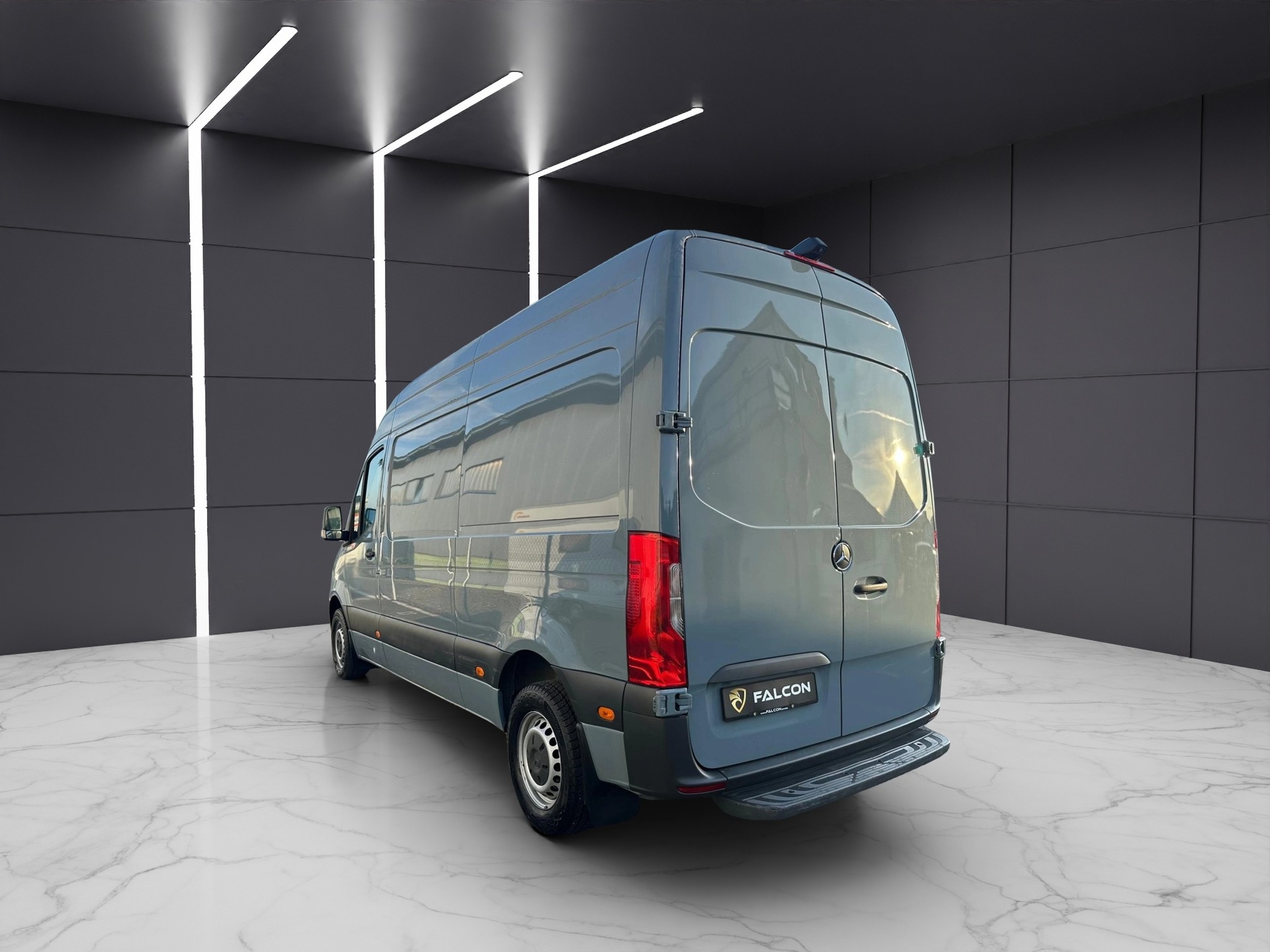 MERCEDES-BENZ Sprinter 214 CDI Standard 9G-TRONIC FWD-image-4