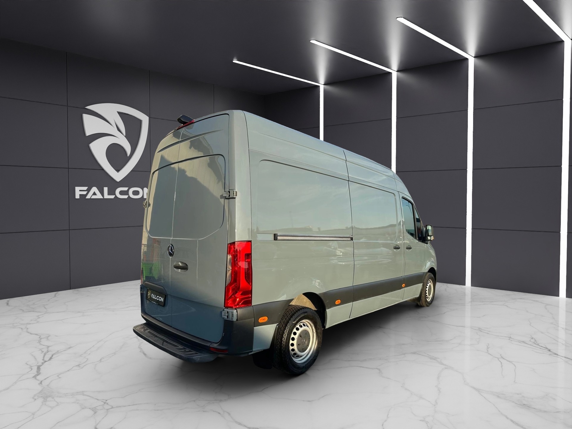 MERCEDES-BENZ Sprinter 214 CDI Standard 9G-TRONIC FWD-image-5