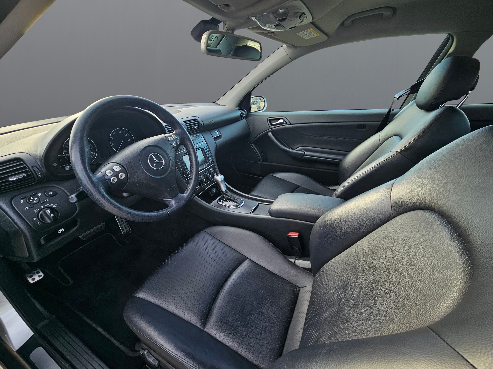 MERCEDES-BENZ C 180 K Sport Edition-image-8