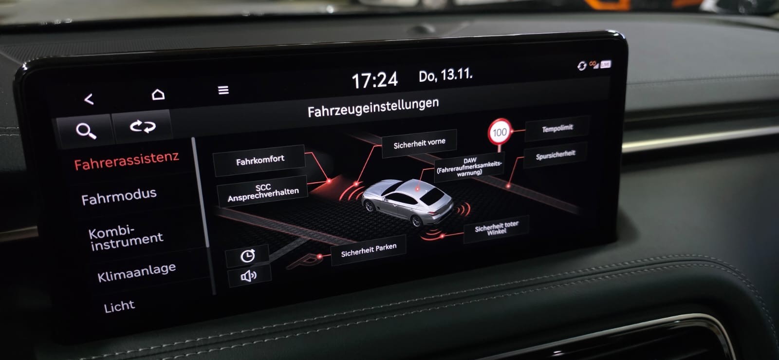 GENESIS G70 2.2 CRDI Luxury AT8 AWD-image-20