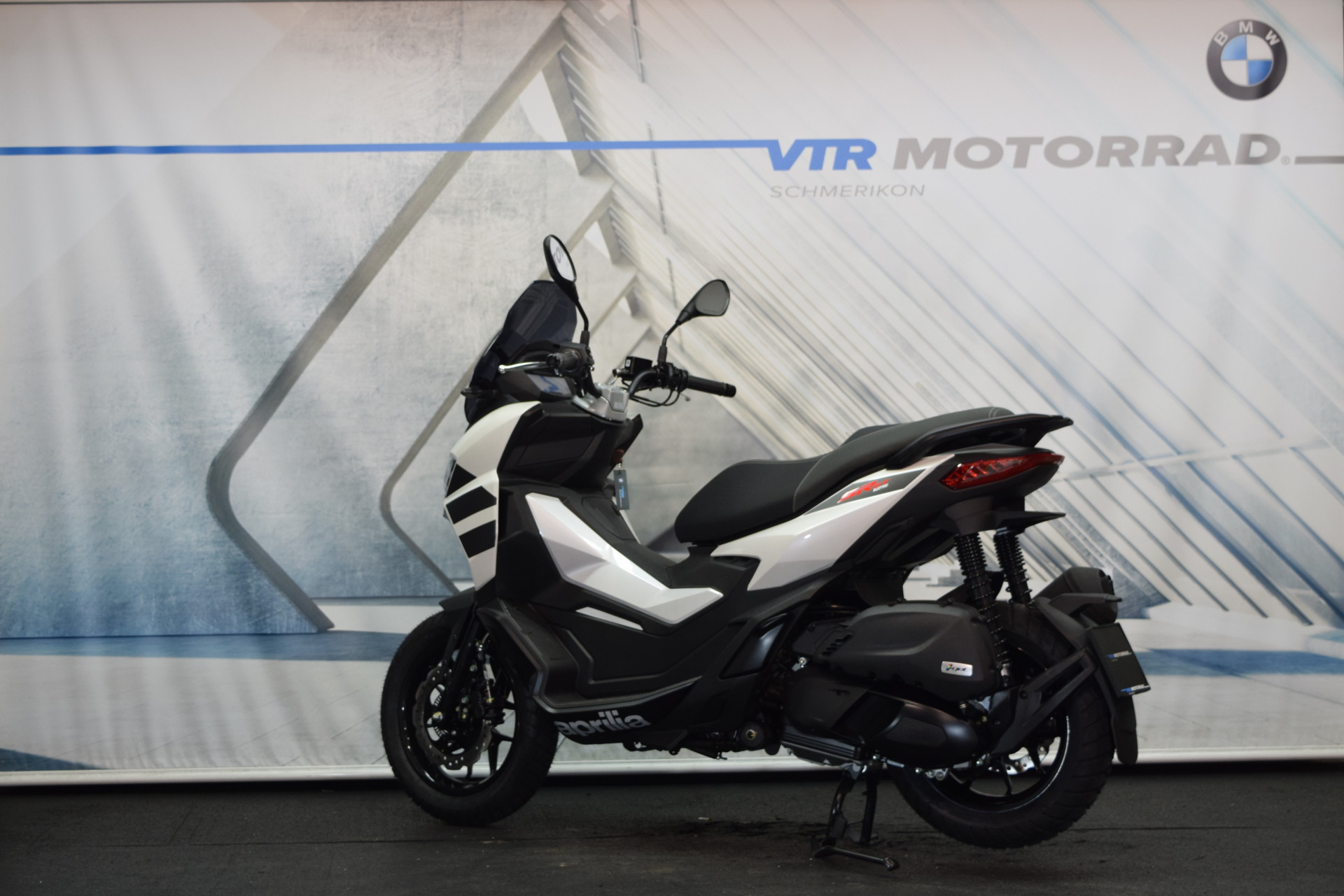APRILIA SR GT 125 sofort verfügbar!-image-4