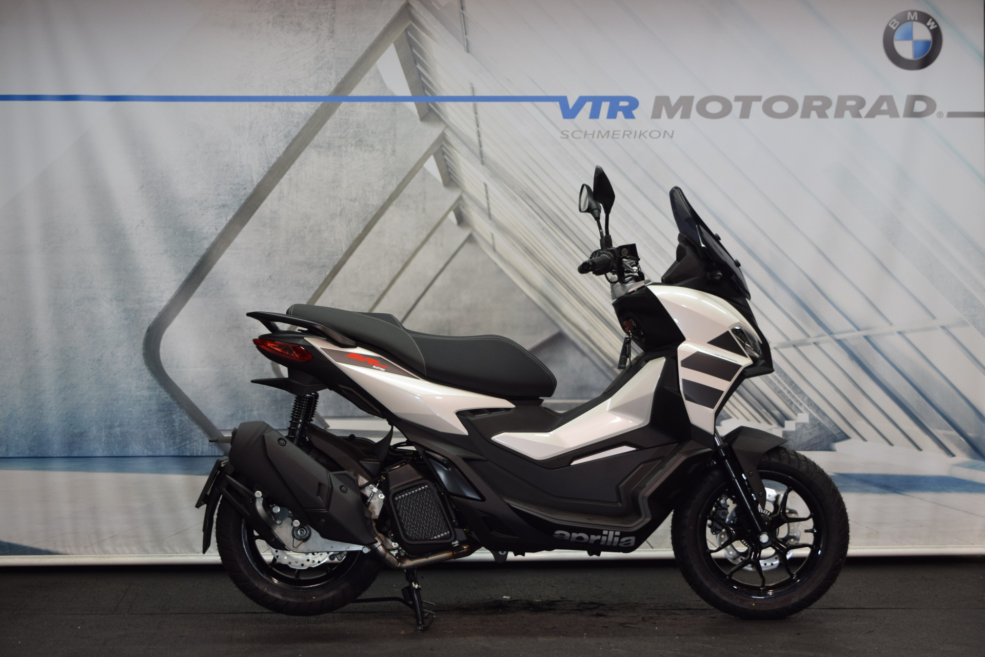 APRILIA SR GT 125 sofort verfügbar!-image-1