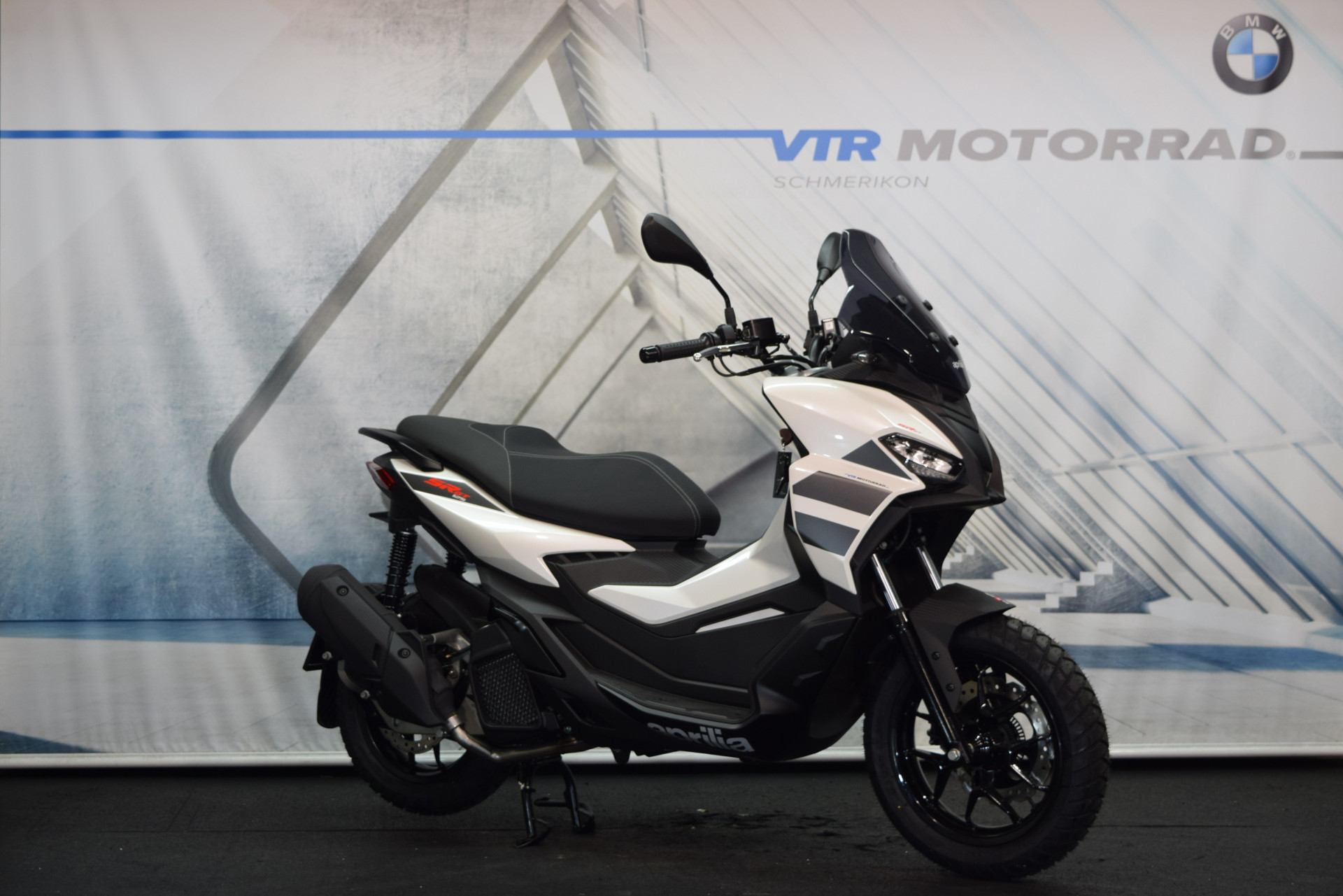 APRILIA SR GT 125 sofort verfügbar!-image-0