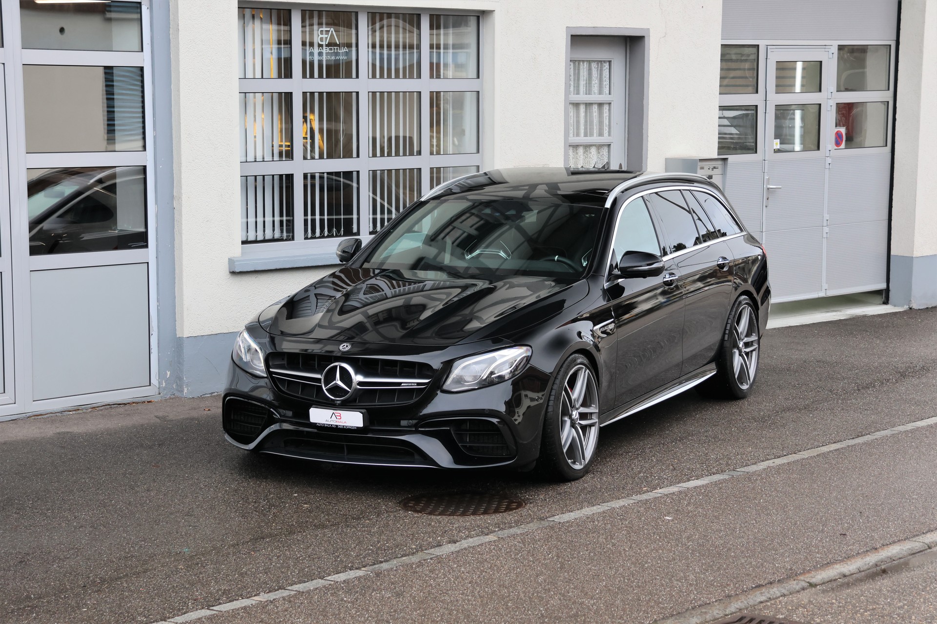 MERCEDES-BENZ E 63 AMG S 4 Matic 9G-Tronic (CH)
