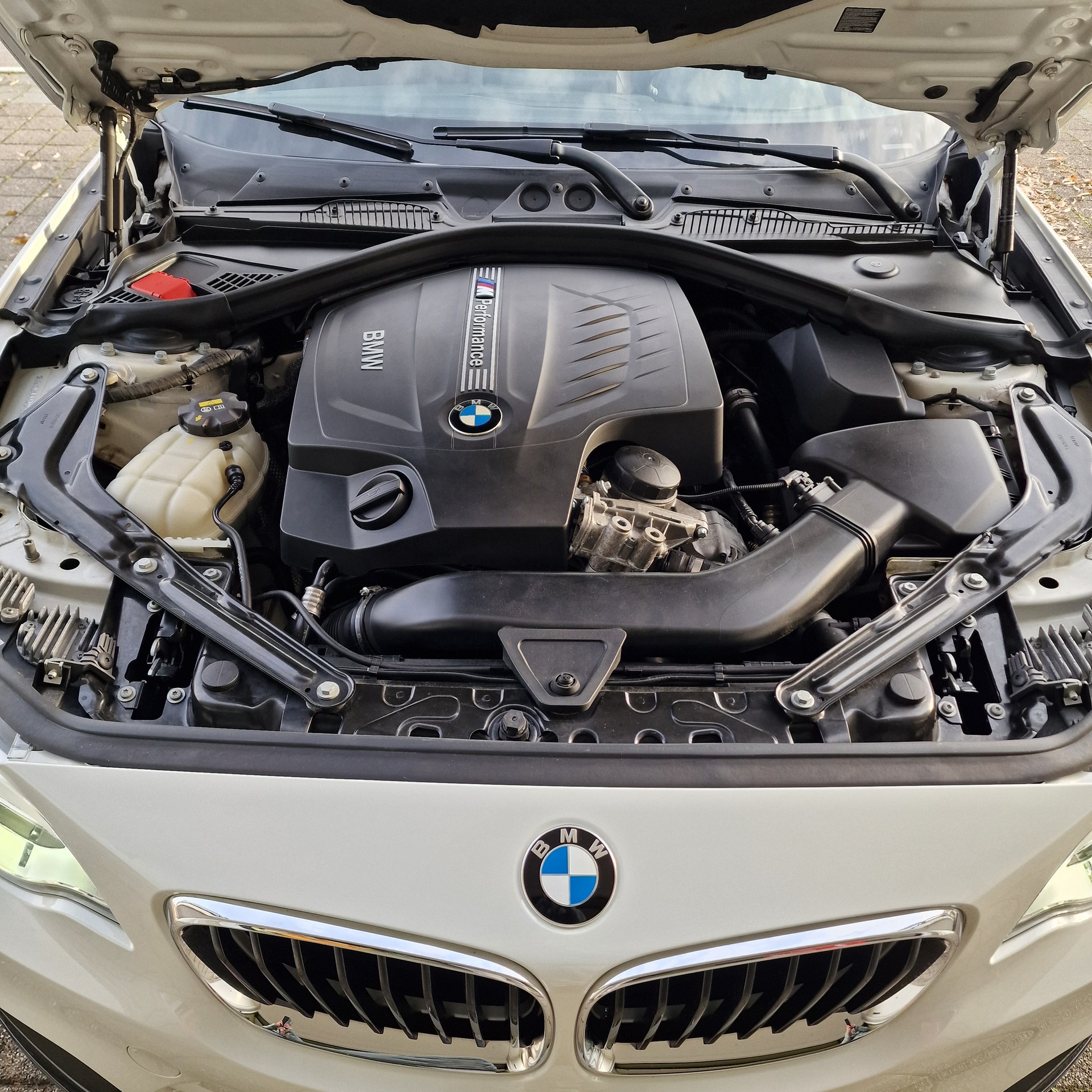 BMW M235i xDrive Steptronic-image-6