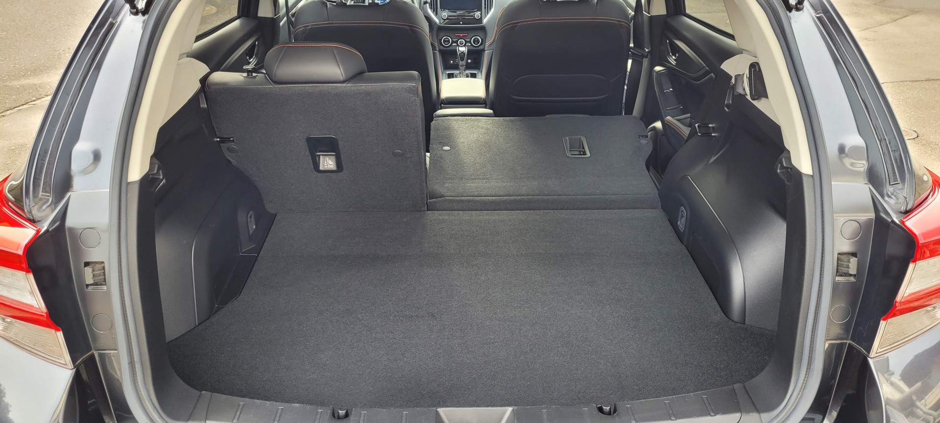 SUBARU XV 2.0 e-Boxer Luxury AWD Lineartronic-image-14