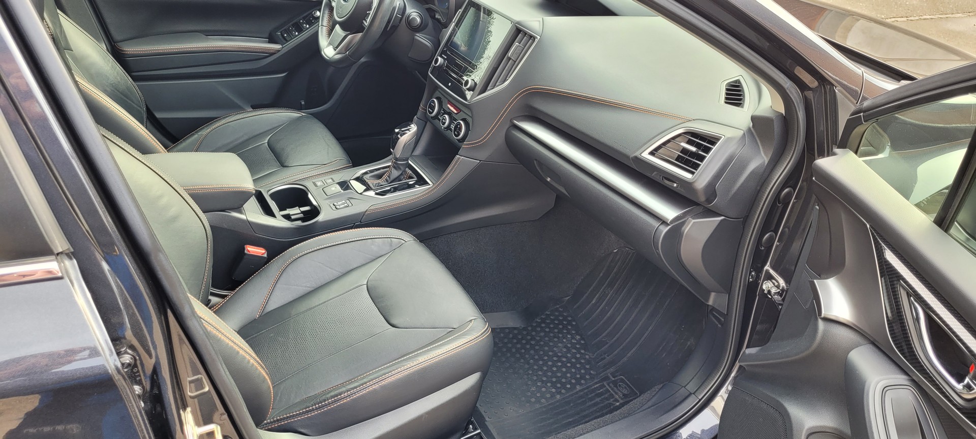 SUBARU XV 2.0 e-Boxer Luxury AWD Lineartronic-image-17