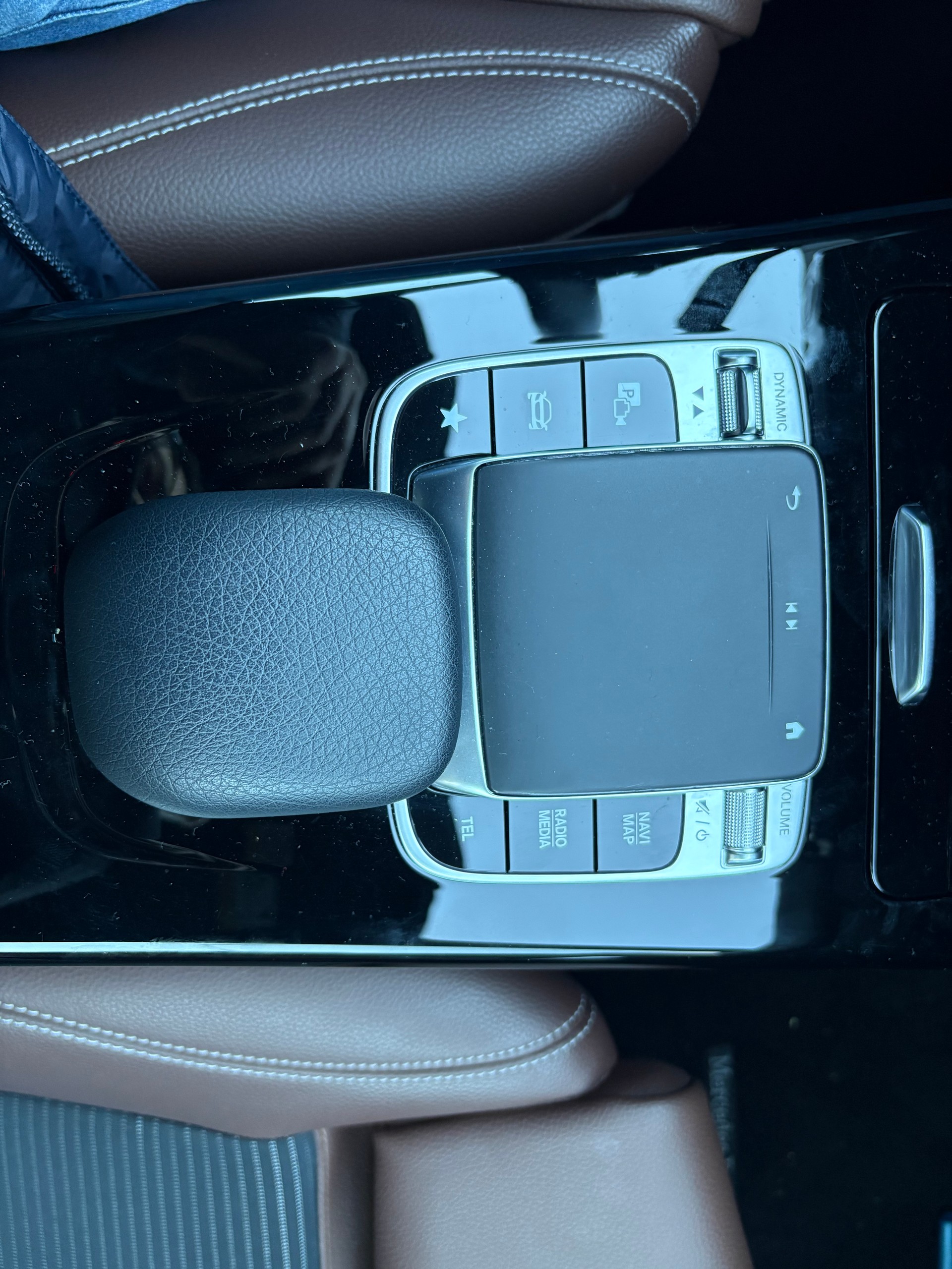 MERCEDES-BENZ A 180 d-image-11