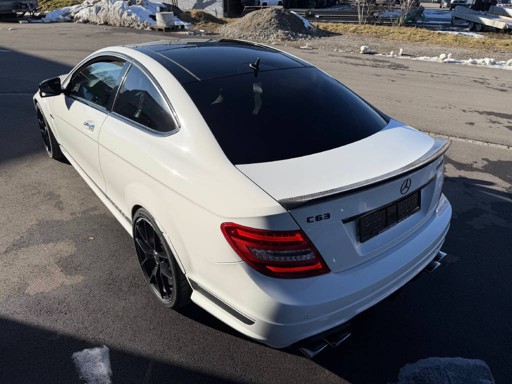 MERCEDES-BENZ C 63 V8 AMG Coupé - 507 Edition-image-30