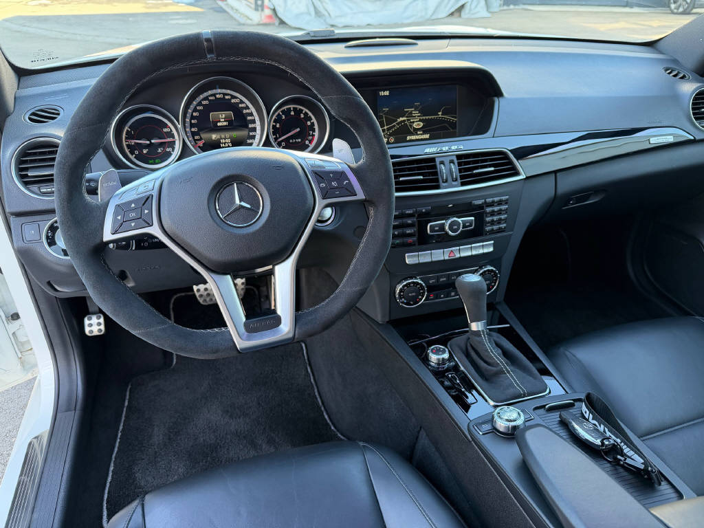 MERCEDES-BENZ C 63 V8 AMG Coupé - 507 Edition-image-18