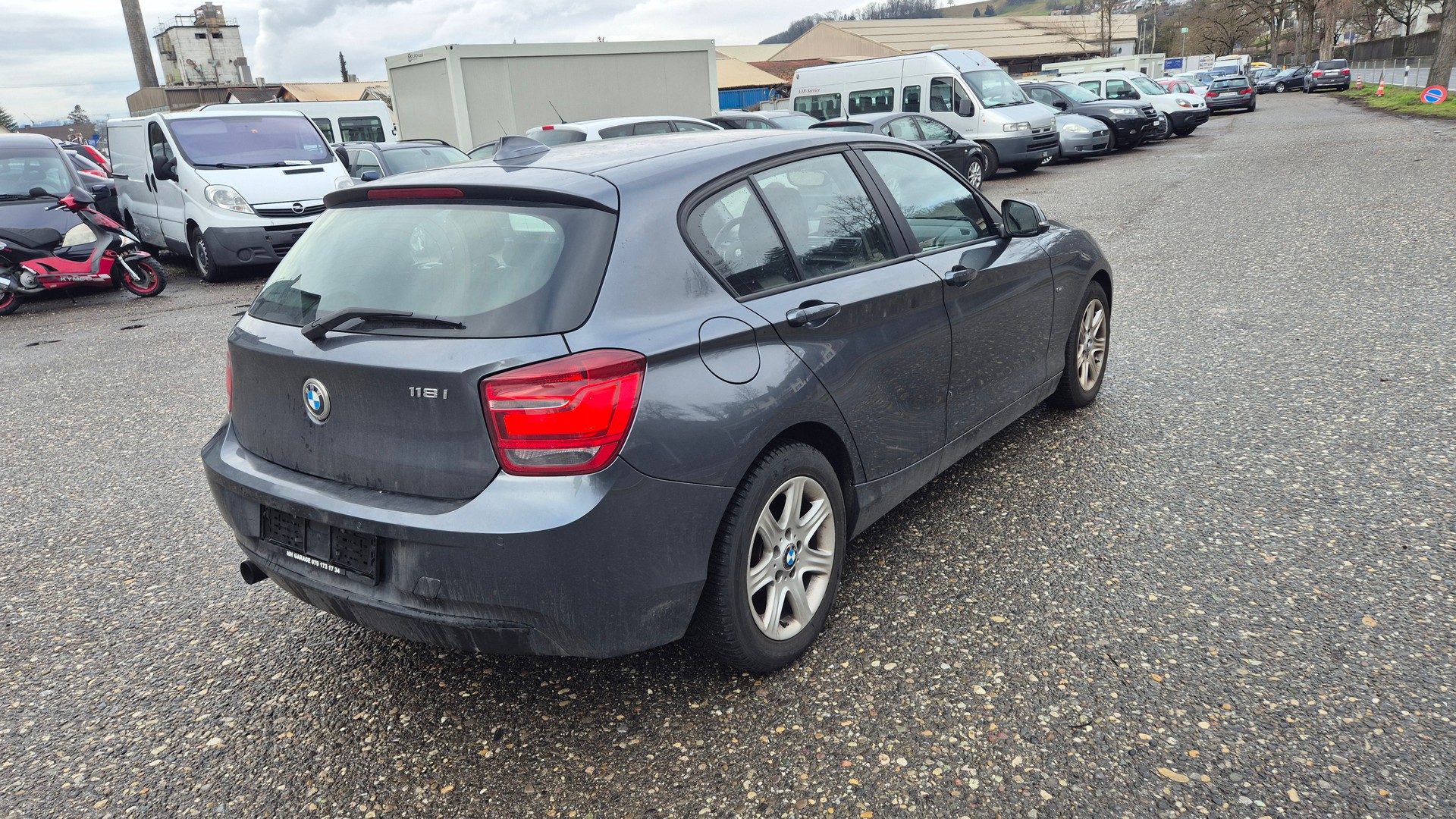 BMW 118i Sport Line Steptronic-image-4