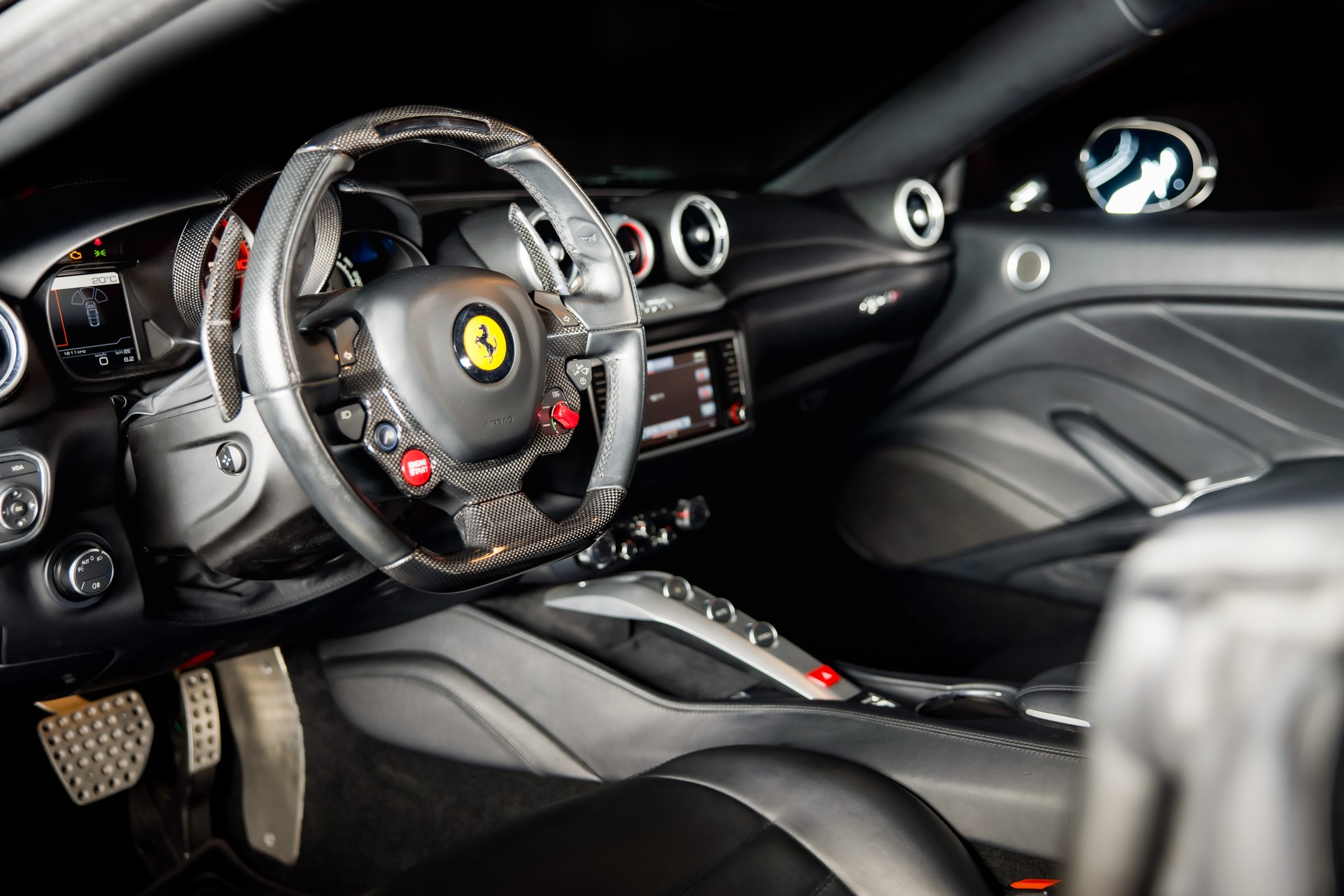 FERRARI California 3.9 V8 T-image-15