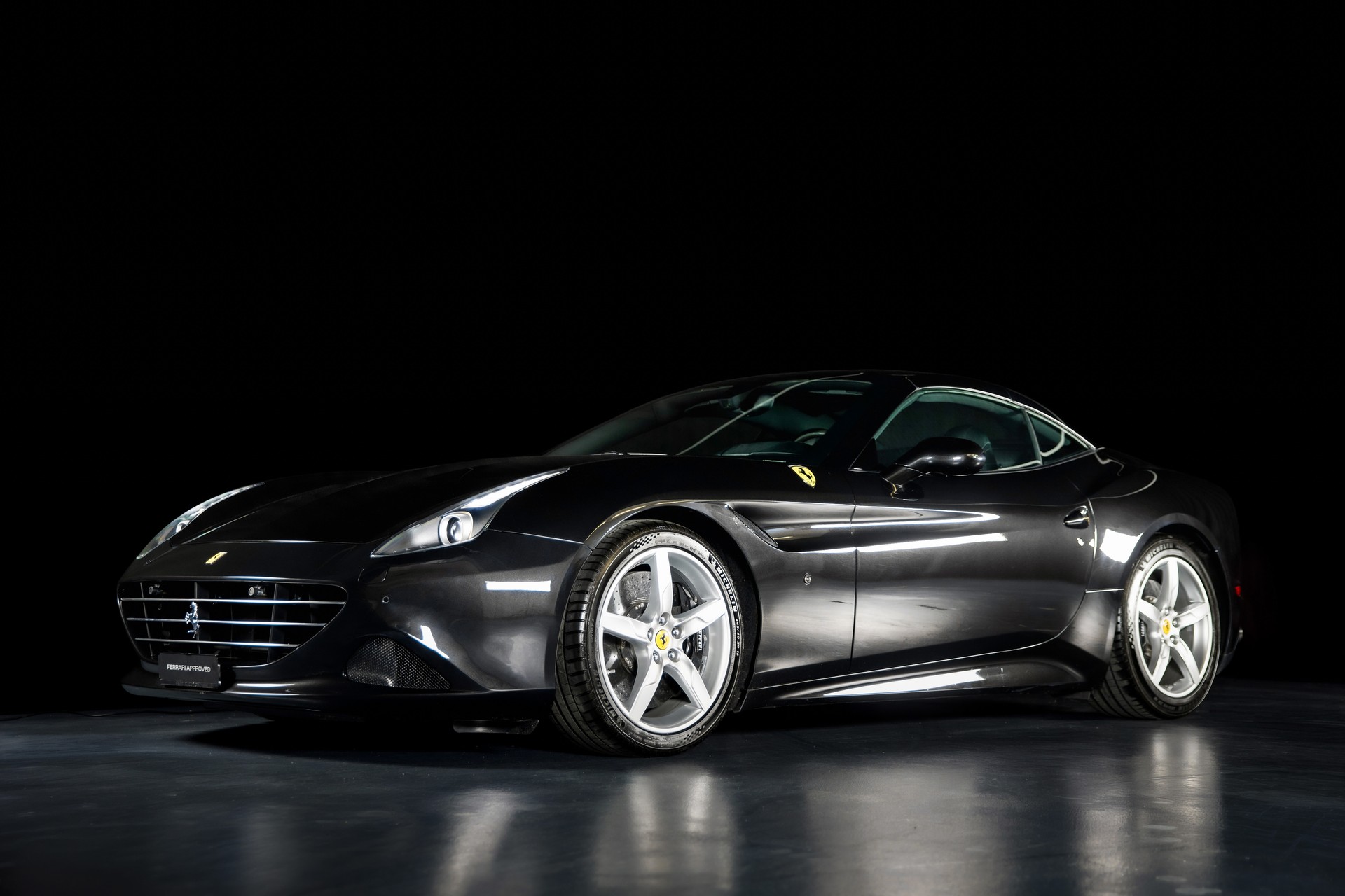 FERRARI California 3.9 V8 T-showroom-element-2