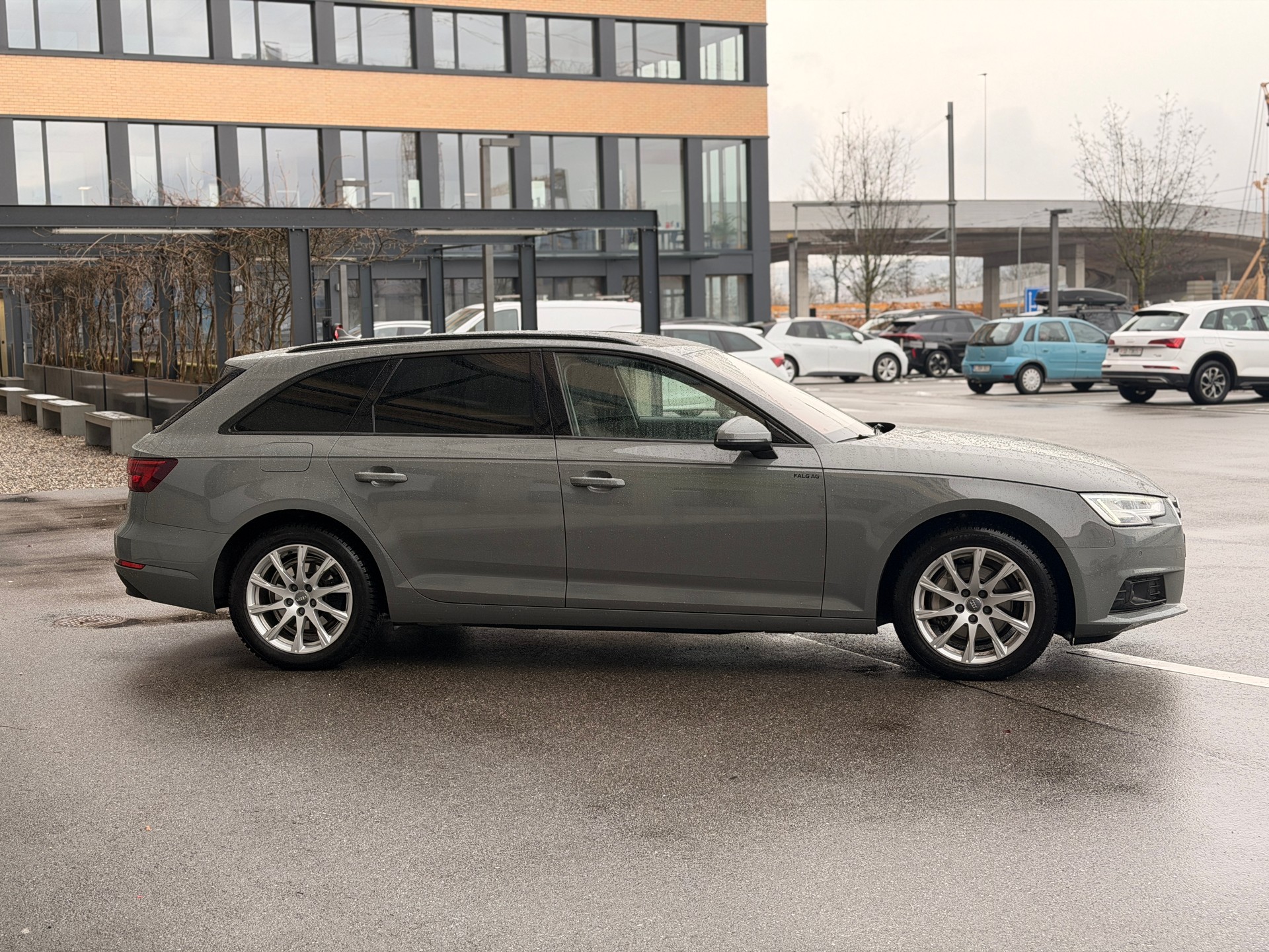 AUDI A4 Avant 2.0 TDI Sport quattro S-tronic-showroom-element-2