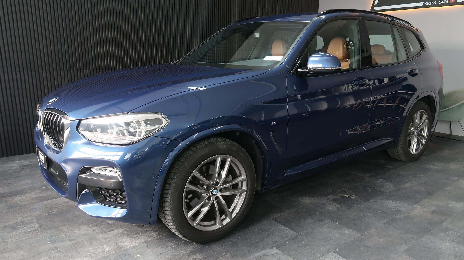 BMW X3 xDrive 20d Individual / PACK-M / CH / GARANTIE / MFK-showroom-element-1