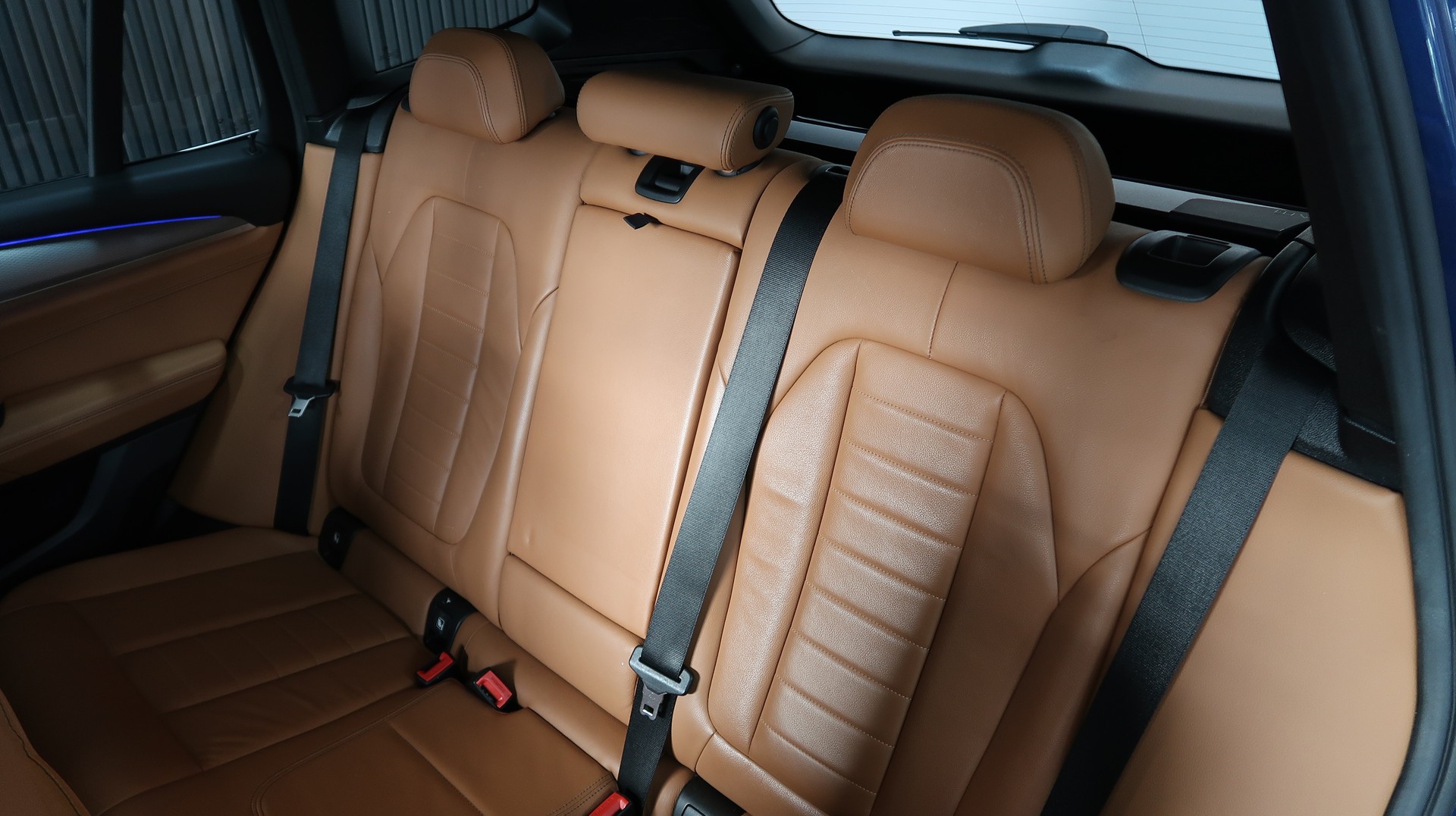 BMW X3 xDrive 20d Individual / PACK-M / CH / GARANTIE / MFK-image-16