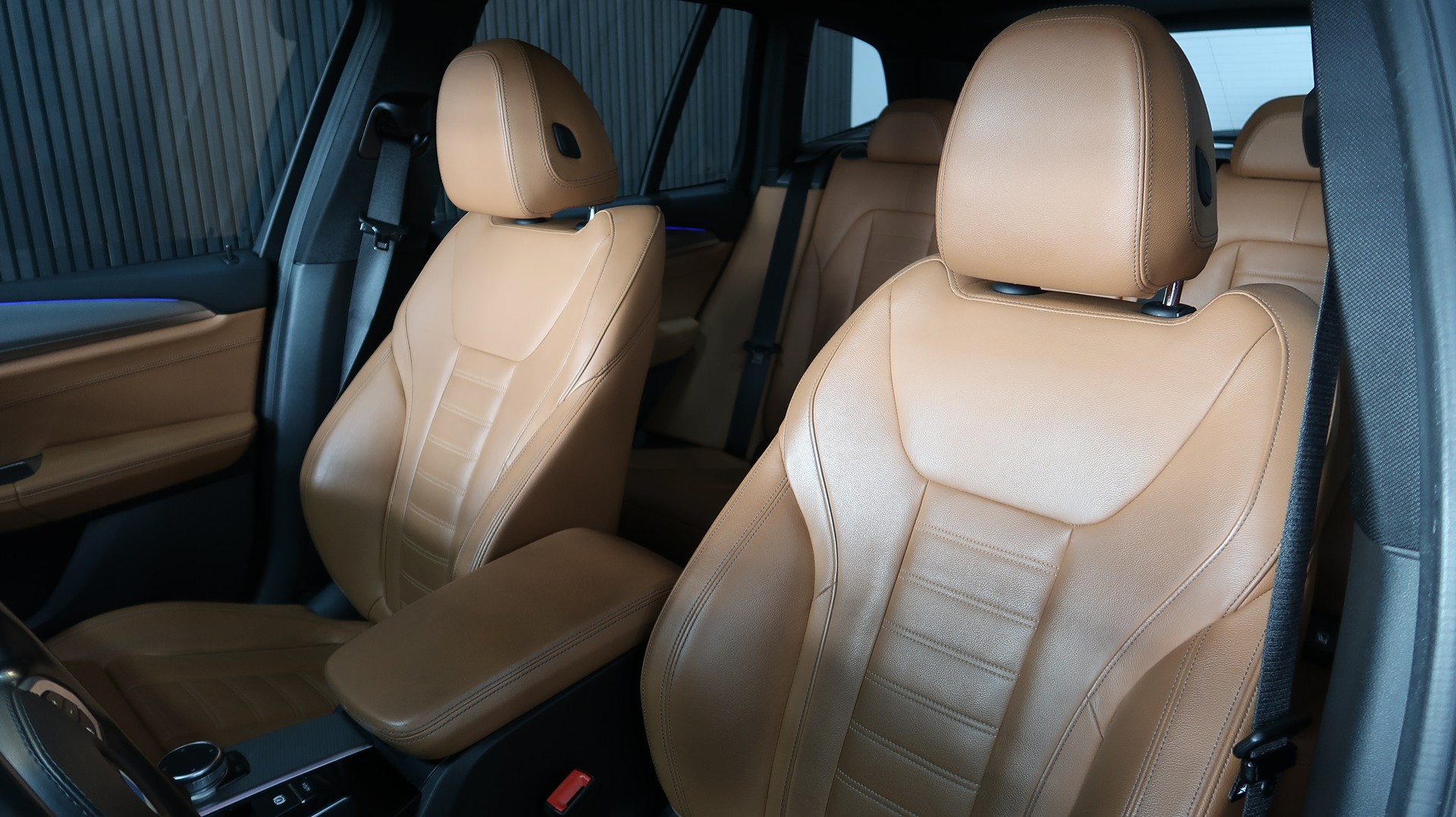 BMW X3 xDrive 20d Individual / PACK-M / CH / GARANTIE / MFK-image-15