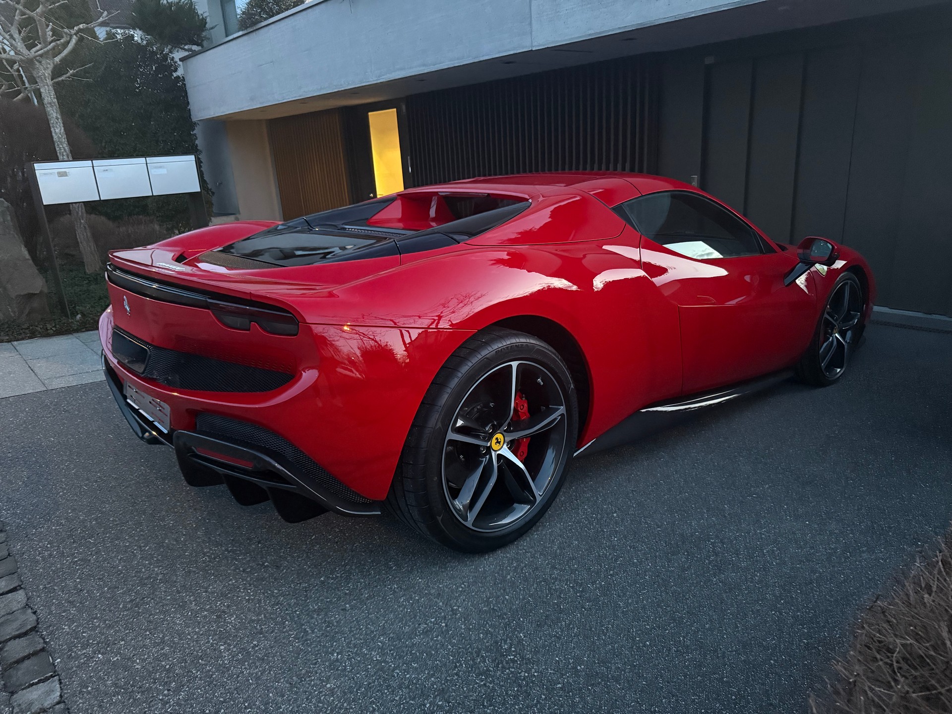 FERRARI 296 GTS - Full Carbon-image-1