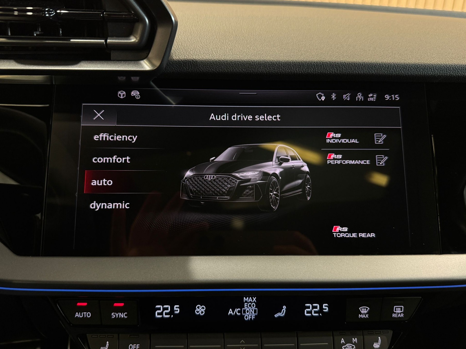 AUDI RS3 Sportback 2.5 TSI competition limited quattro S-tronic *Verde Kyalami*-image-16