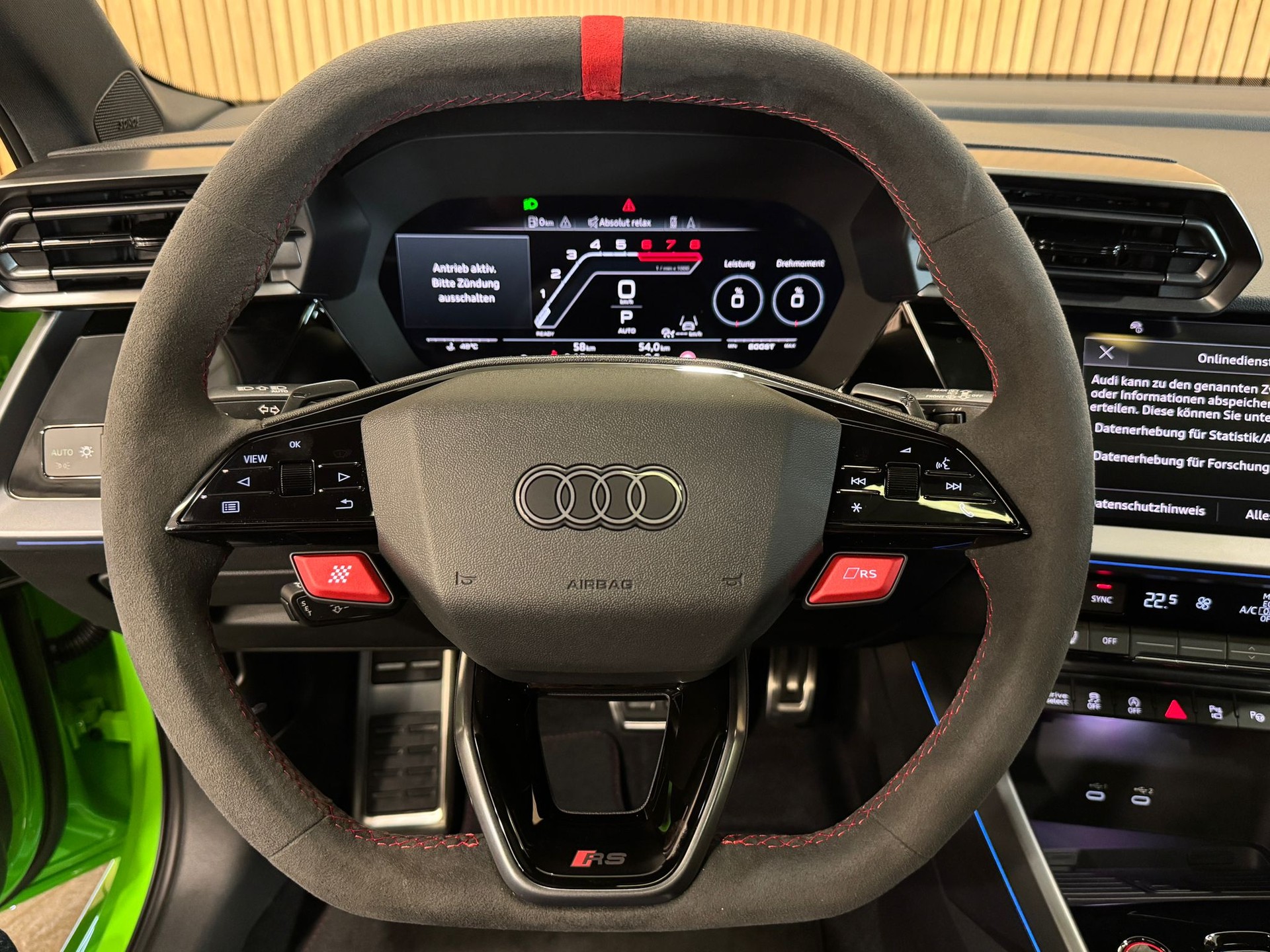 AUDI RS3 Sportback 2.5 TSI competition limited quattro S-tronic *Verde Kyalami*-image-10