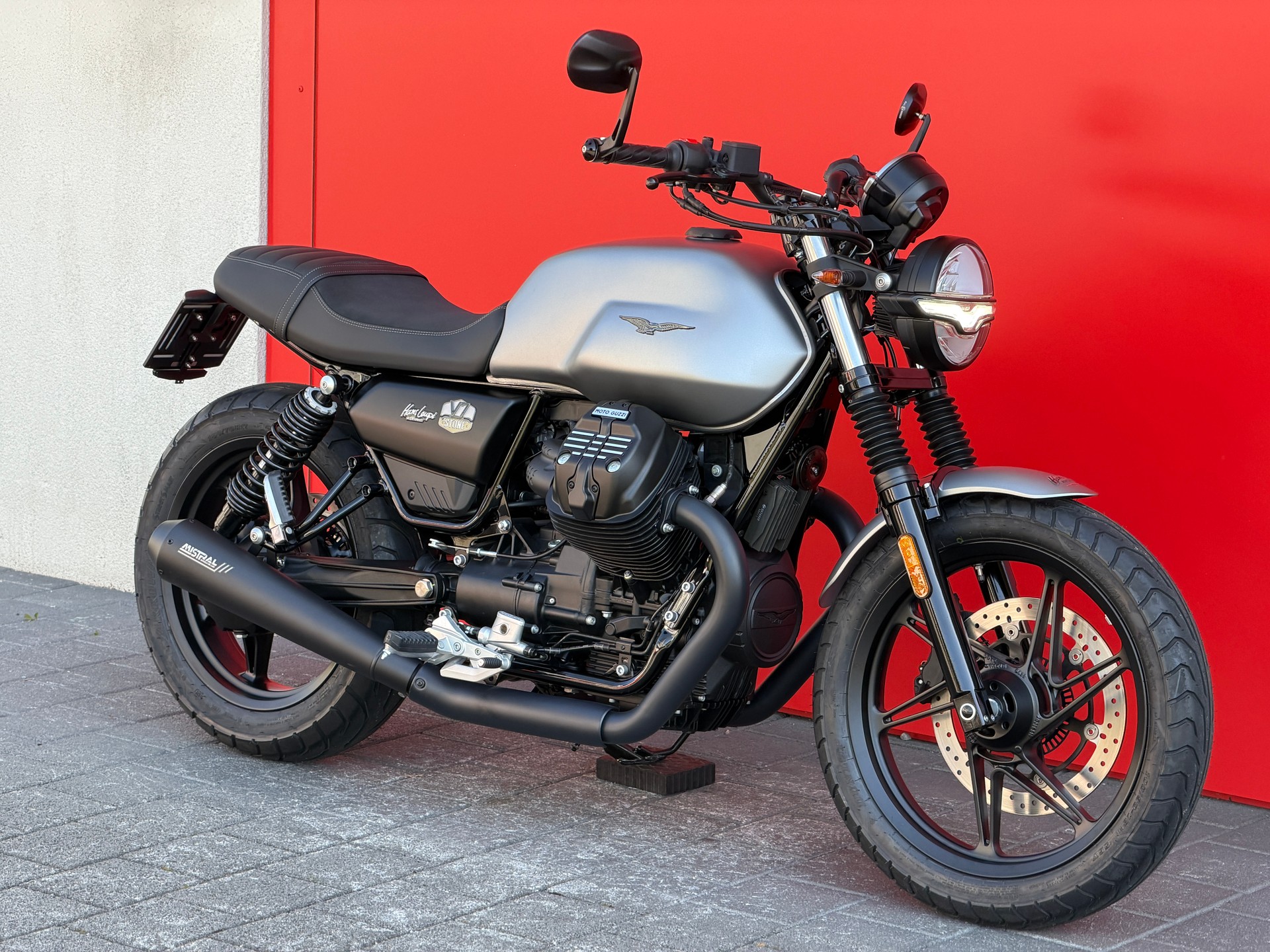 MOTO GUZZI V7 IV 850 Stone '' Edizione MISTRAL ''-image-14