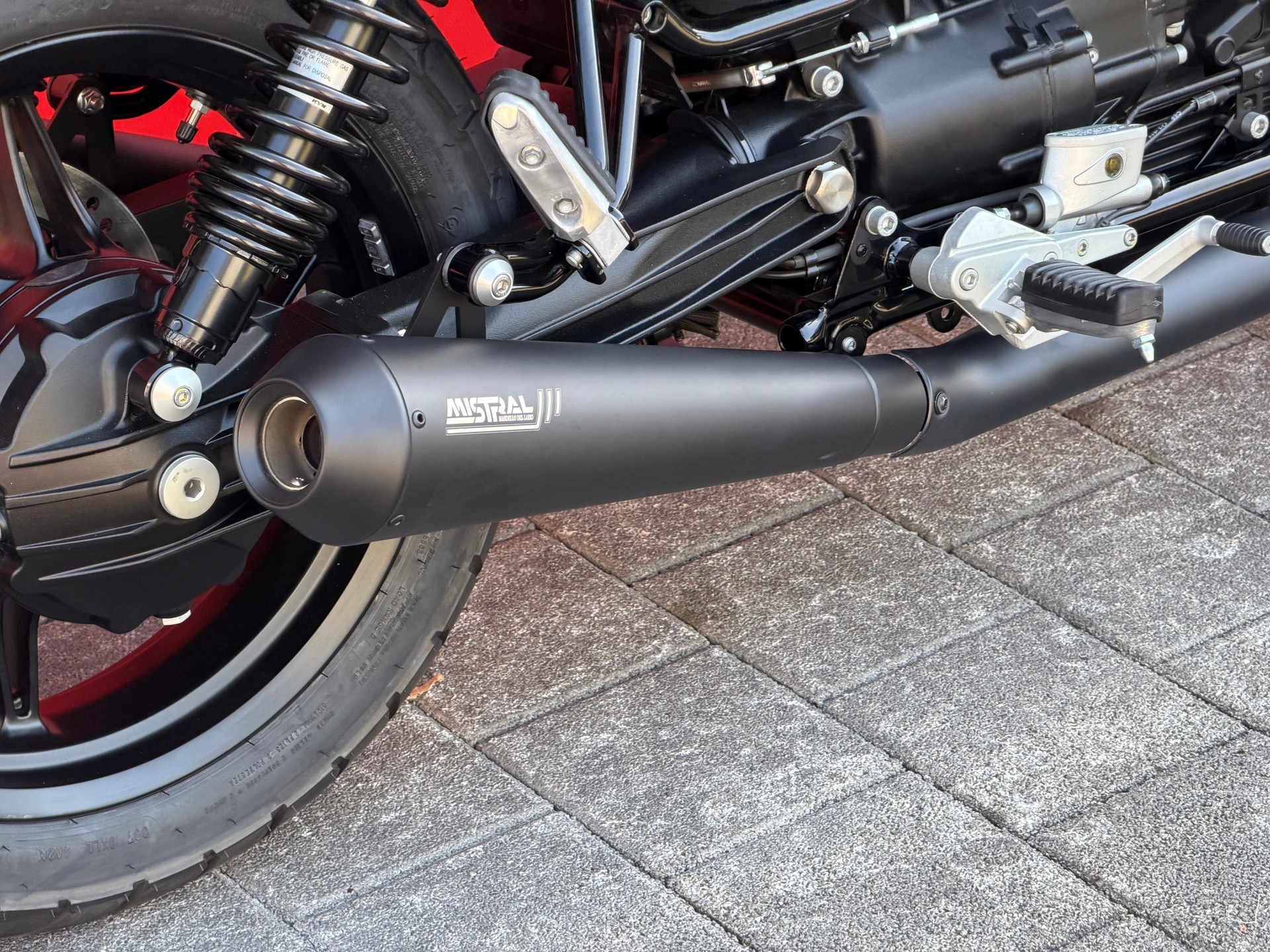 MOTO GUZZI V7 IV 850 Stone '' Edizione MISTRAL ''-image-9