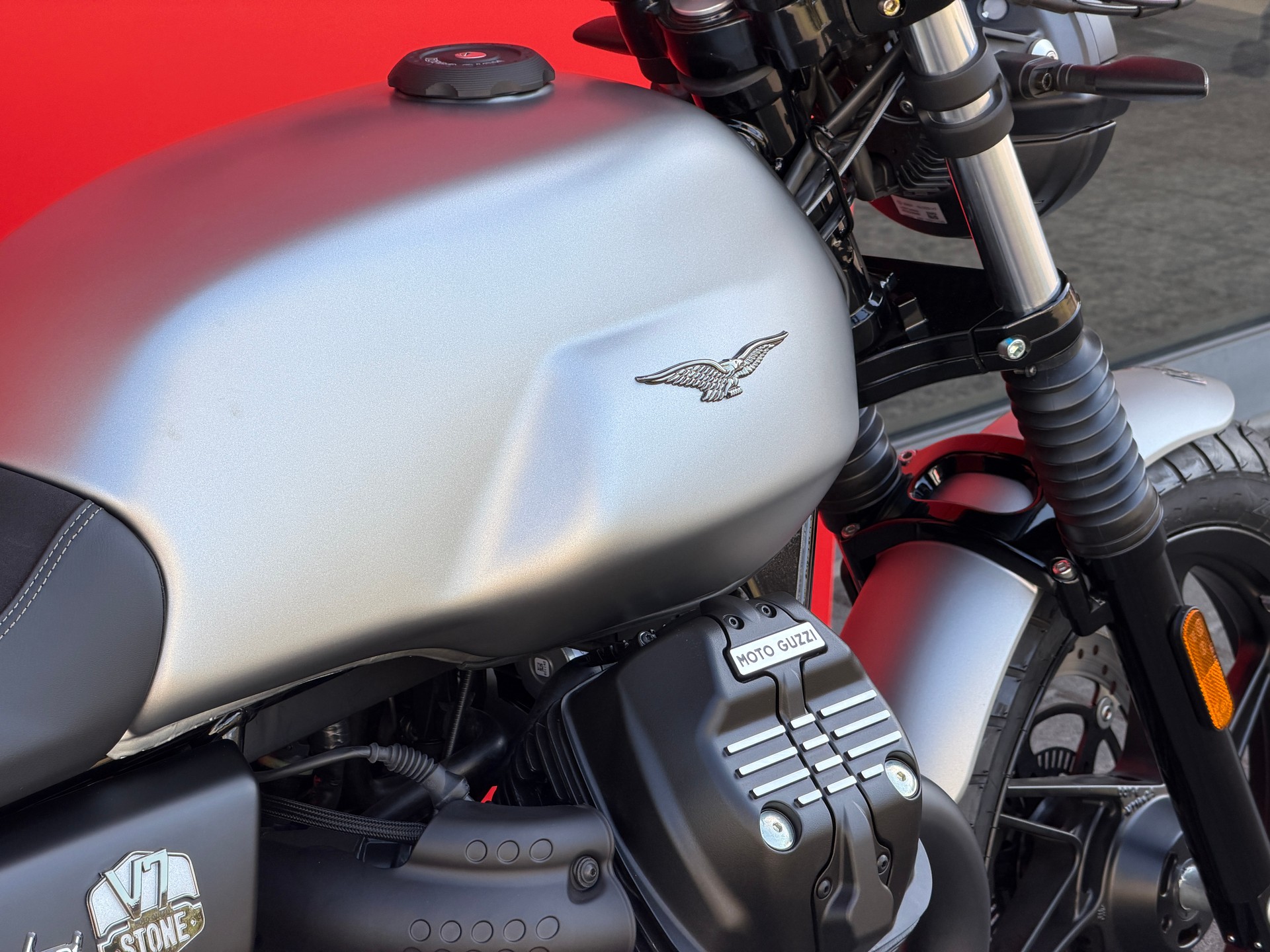 MOTO GUZZI V7 IV 850 Stone '' Edizione MISTRAL ''-image-12