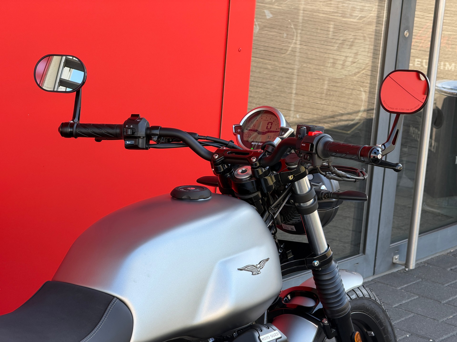 MOTO GUZZI V7 IV 850 Stone '' Edizione MISTRAL ''-image-11