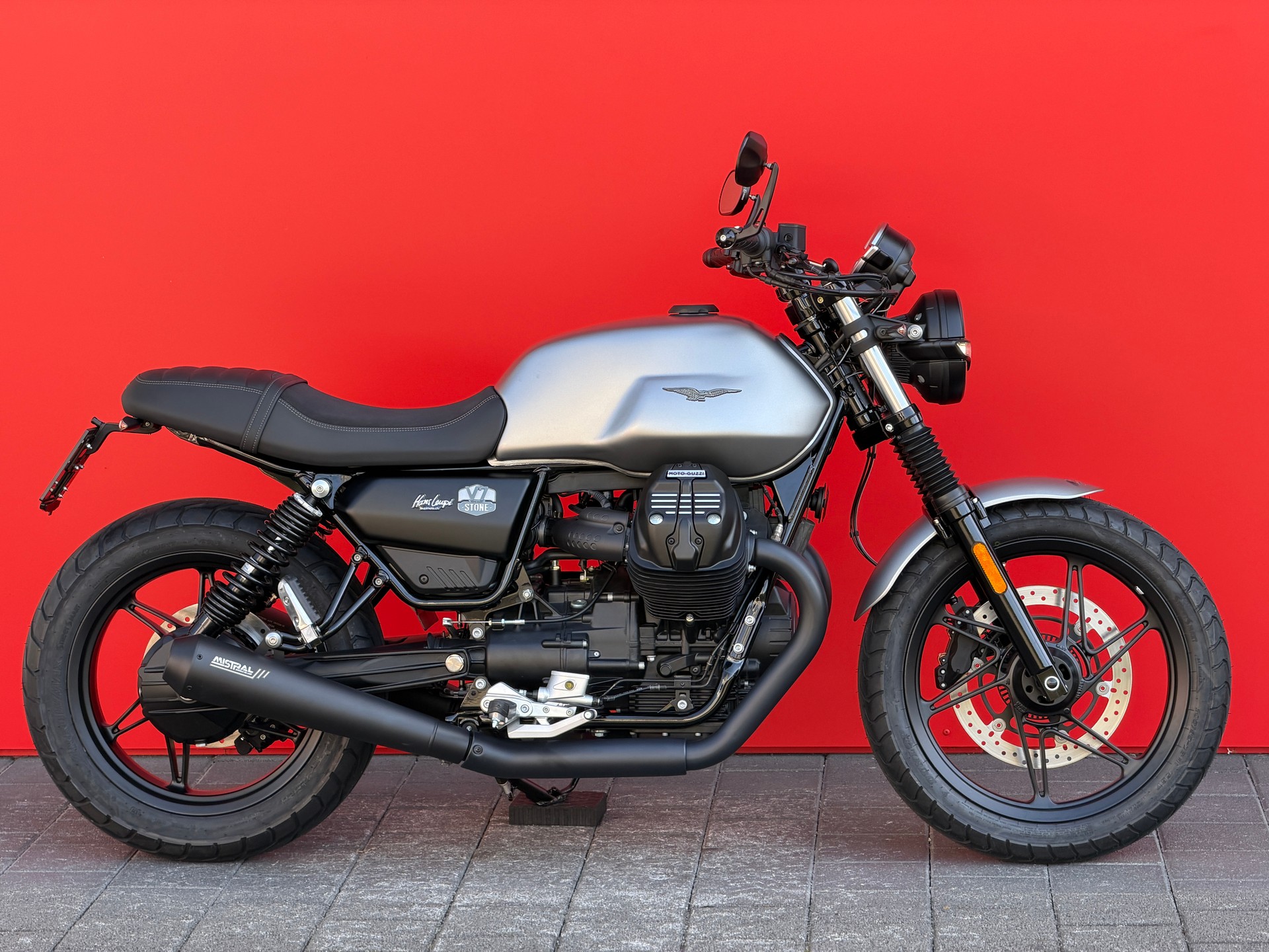 MOTO GUZZI V7 IV 850 Stone '' Edizione MISTRAL ''-image-1