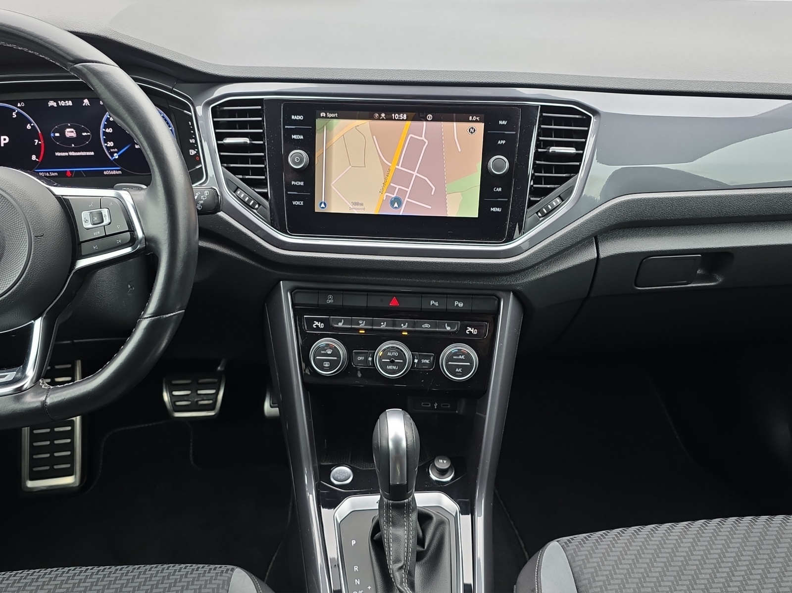 VW T-Roc 2.0 TSI Sport R-Line DSG 4Motion-image-11