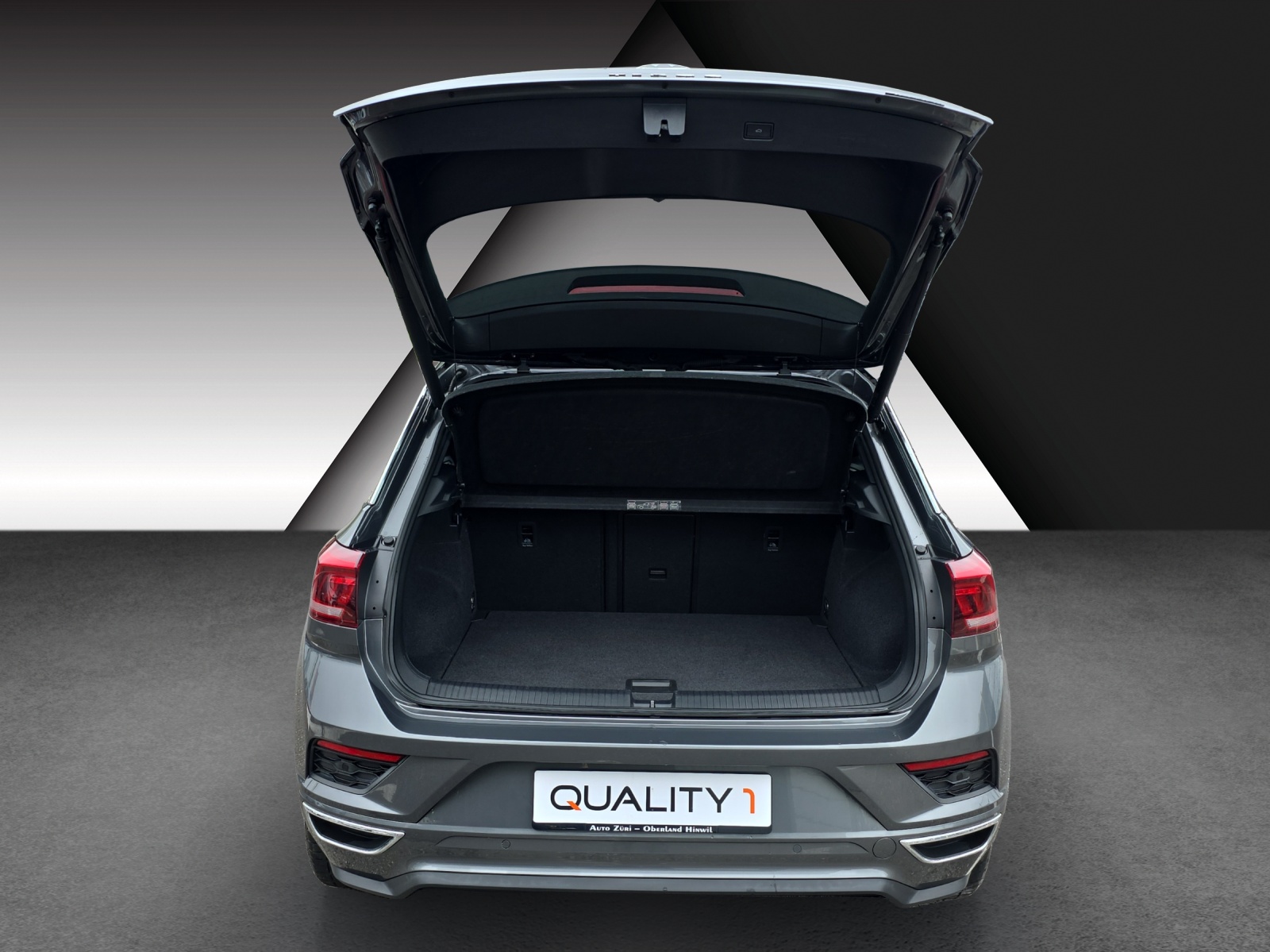 VW T-Roc 2.0 TSI Sport R-Line DSG 4Motion-image-5