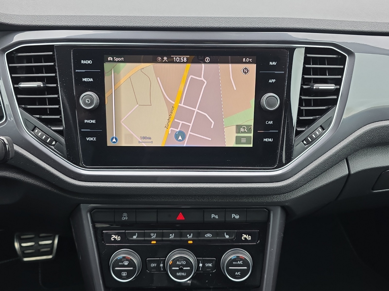 VW T-Roc 2.0 TSI Sport R-Line DSG 4Motion-image-10