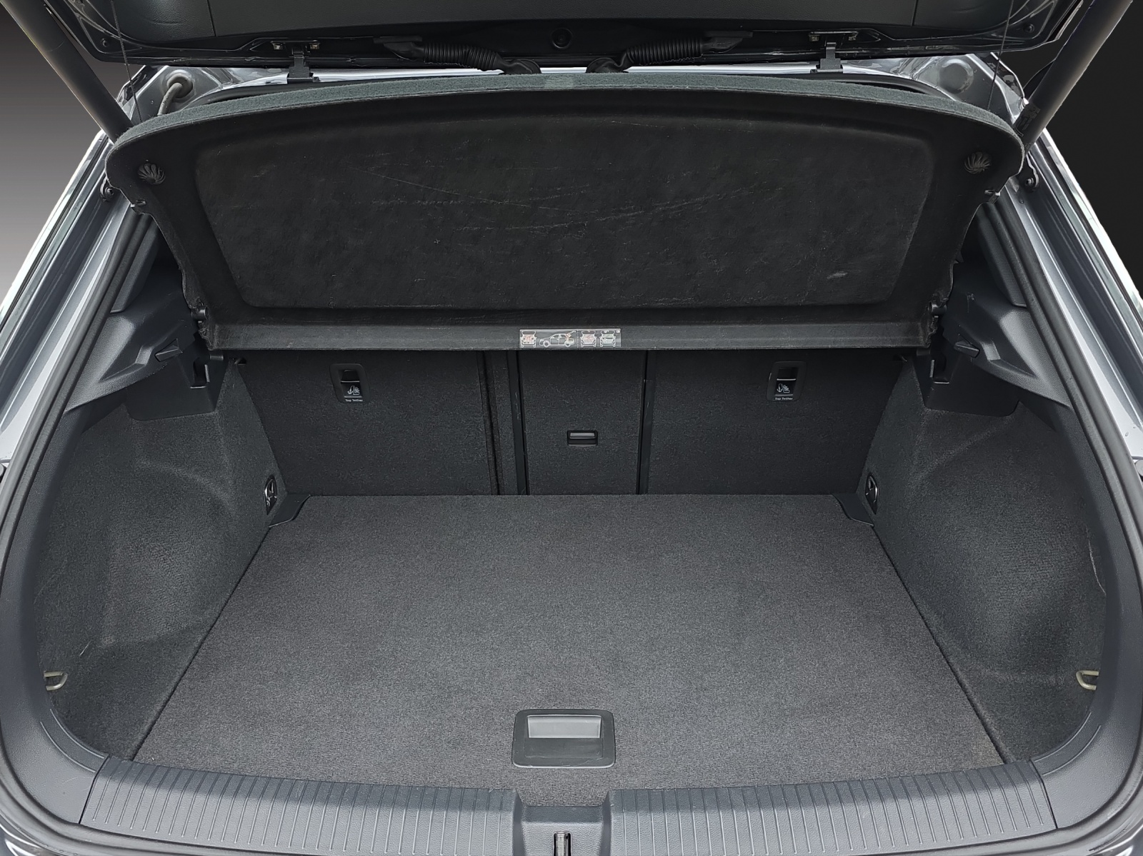 VW T-Roc 2.0 TSI Sport R-Line DSG 4Motion-image-6